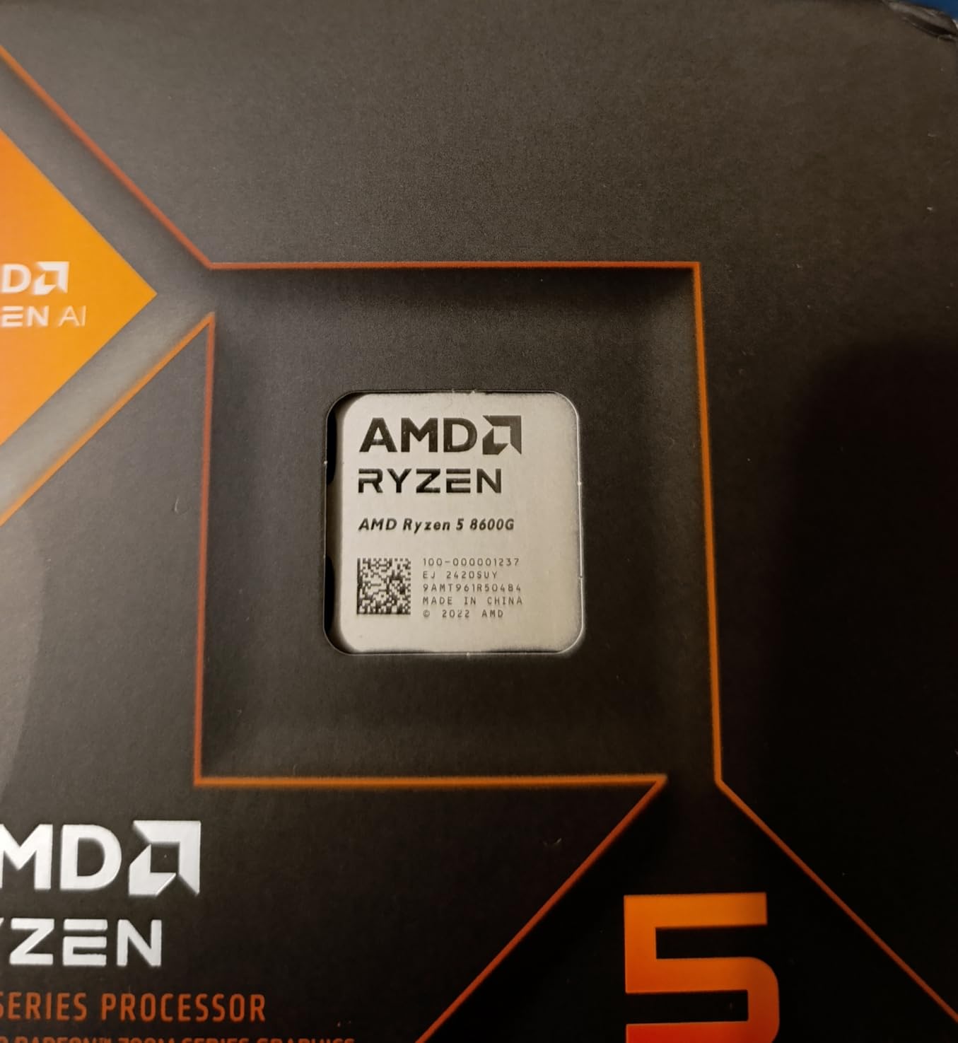 AMD Ryzen 5 8600G customer photo 2
