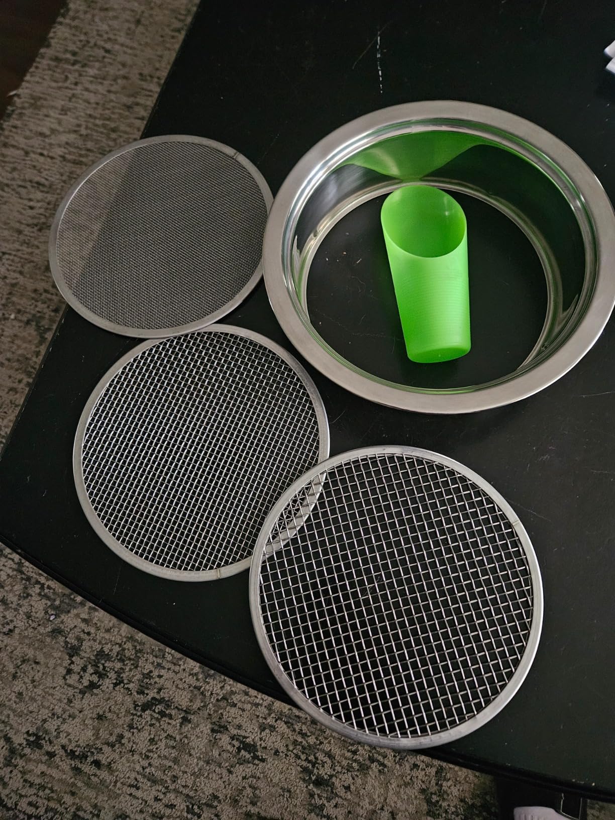 Soil Sieve Sifter Set Stainless Steel, Garden Sieve Set with 3 Interchangeable Mesh 1,3,5mm, Sifting Screen for Dirt, Sand, Rock, Filtration, Compost, with Soil Scoops Gardening Tool customer photo 1