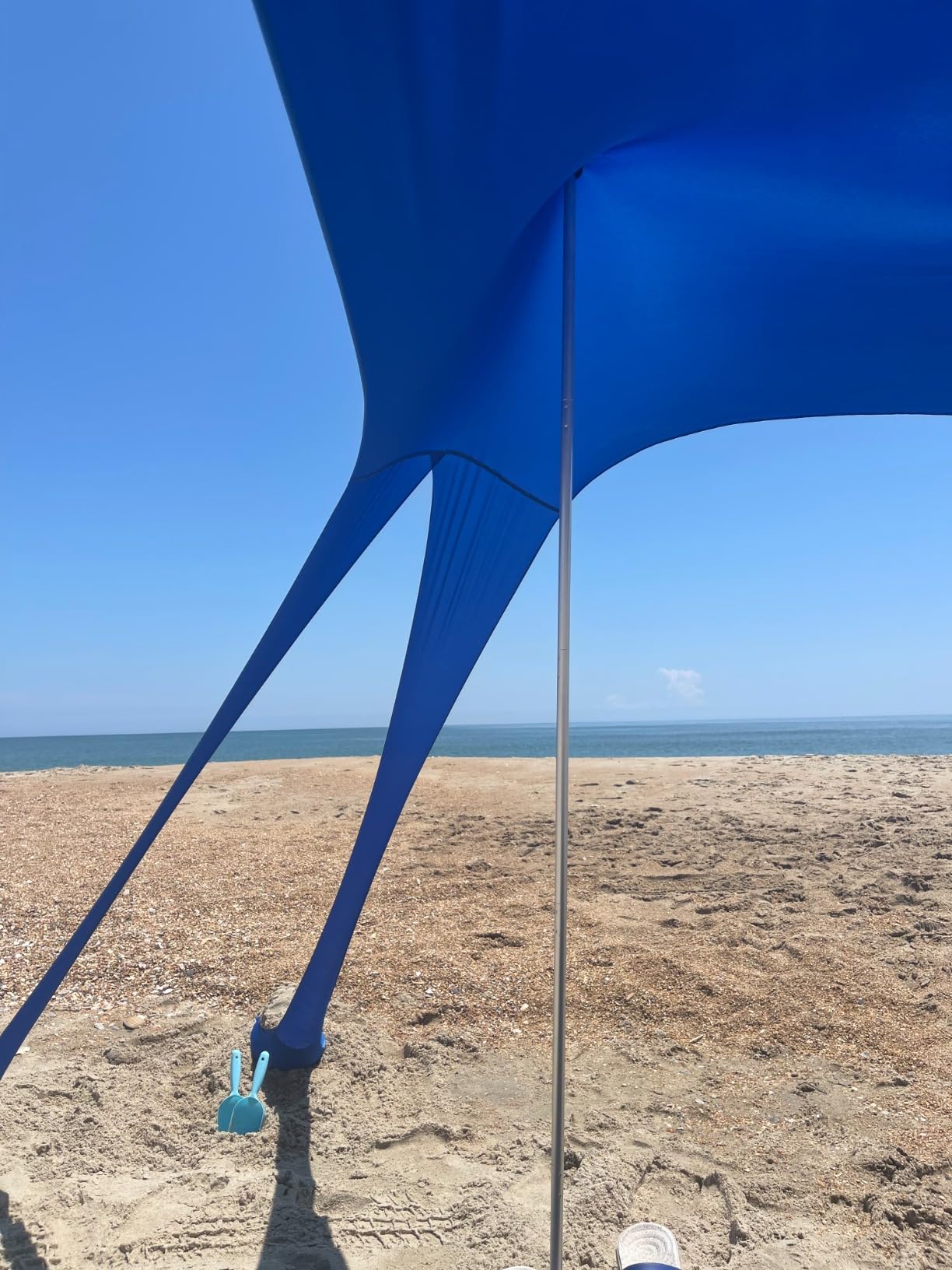 Vibemo Beach Tent, Beach Canopy Sun Shade with UPF50+ UV Protection, 10x10ft, Includes 8 Sandbags, Sand Shovel, Ground Pegs & 4 Stability Poles, Pop Up Sun Shelter for Camping, Picnics, Backyard Fun customer photo 1