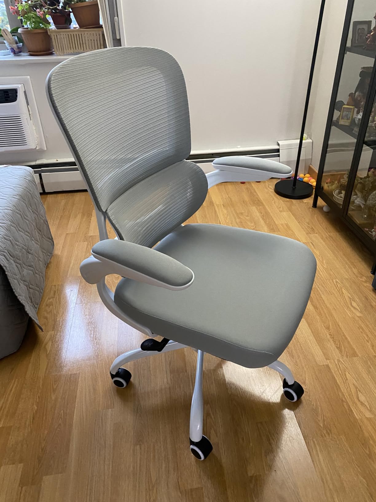 TRALT Office Chair - Ergonomic Desk Chair with Adjustable Lumbar Support, Mesh Computer Chair, Executive Chairs for Home Office Comfortable Lumbar Support (White) customer photo 1