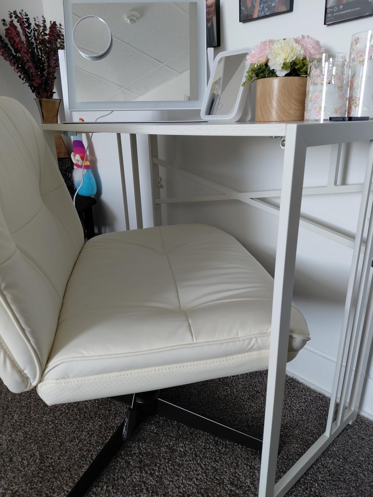 Lutown-Teen 32 inch Small Folding Desk, Writing Gaming Computer Camping Desk for Small Spaces customer photo 1