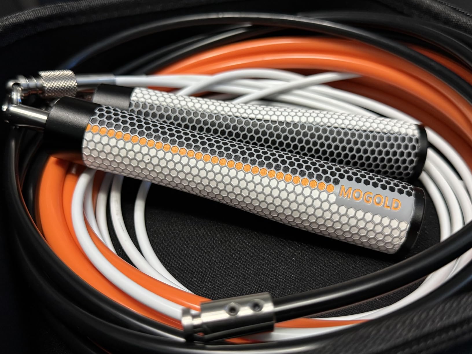 Weighted Jump Rope for Men Women -Interchangeable 1/5lb 1/4lb 1/2lb Heavy jump ropes - 360 Degree Spin - Length Adjustable,Ergonomics Leather Grip Skipping Rope for Fitness Weight Loss & More customer photo 1