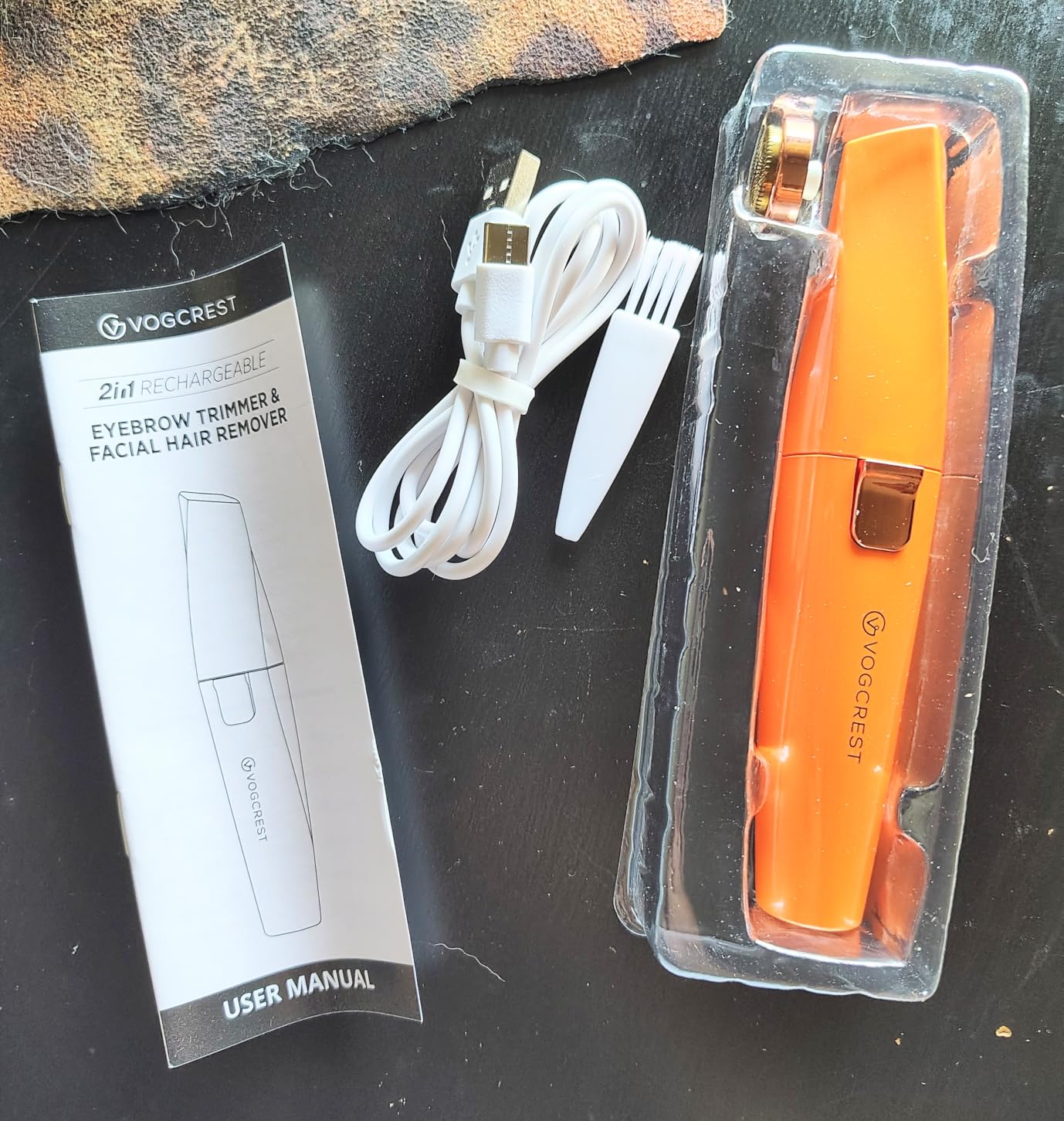 VG VOGCREST Eyebrow & Facial Trimmer: 2 in1 Rechargeable Facial Hair Removal & Eyebrow Shaver - Body Razor with Built-in LED Light (Rose Gold) customer photo 2