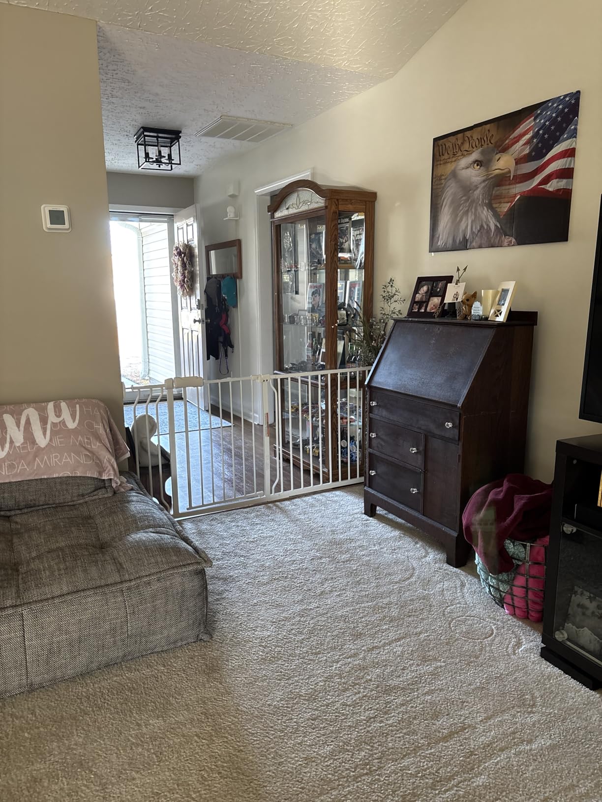 HOOEN Extra Wide Baby Gate for Doorways Stairs 86-105 Inch Wide Pressure Mounted Dog Gates for the House Walk Through Gates Indoor Safety Child Gates for Kids or Pets (86.3