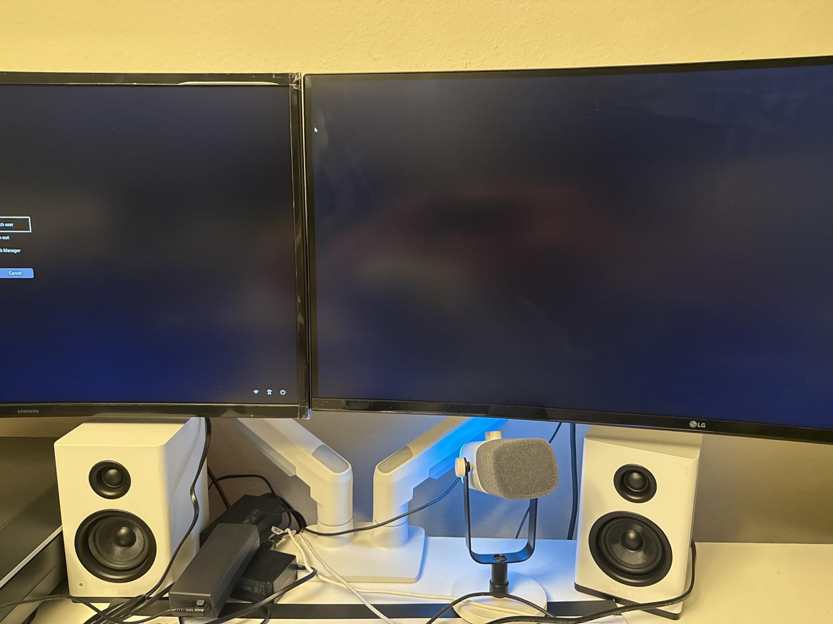 HUANUO Dual Monitor Stand - Full Adjustable Monitor Desk Mount Swivel Vesa Bracket with C Clamp, Grommet Mounting Base for 13 to 32 Inch Computer Screens - Each Arm Holds 4.4 to 19.8lbs - White customer photo 1