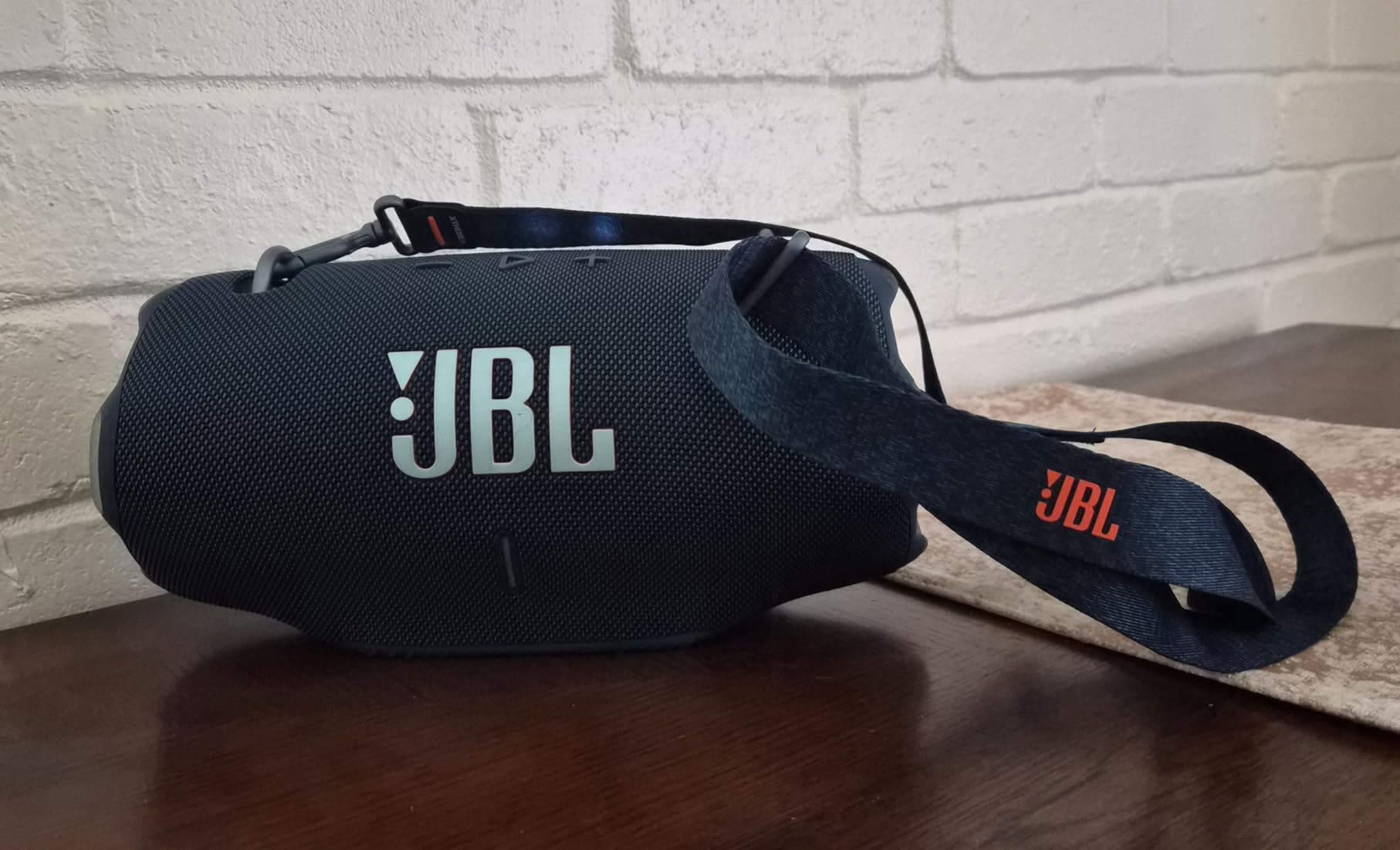 JBL Xtreme 4 - Portable Bluetooth Speaker, Powerful Sound and Deep Bass, IP67 Waterproof, 24 Hours of Playtime, Powerbank, Auracast for Multi-Speaker Pairing (Black) customer photo 2