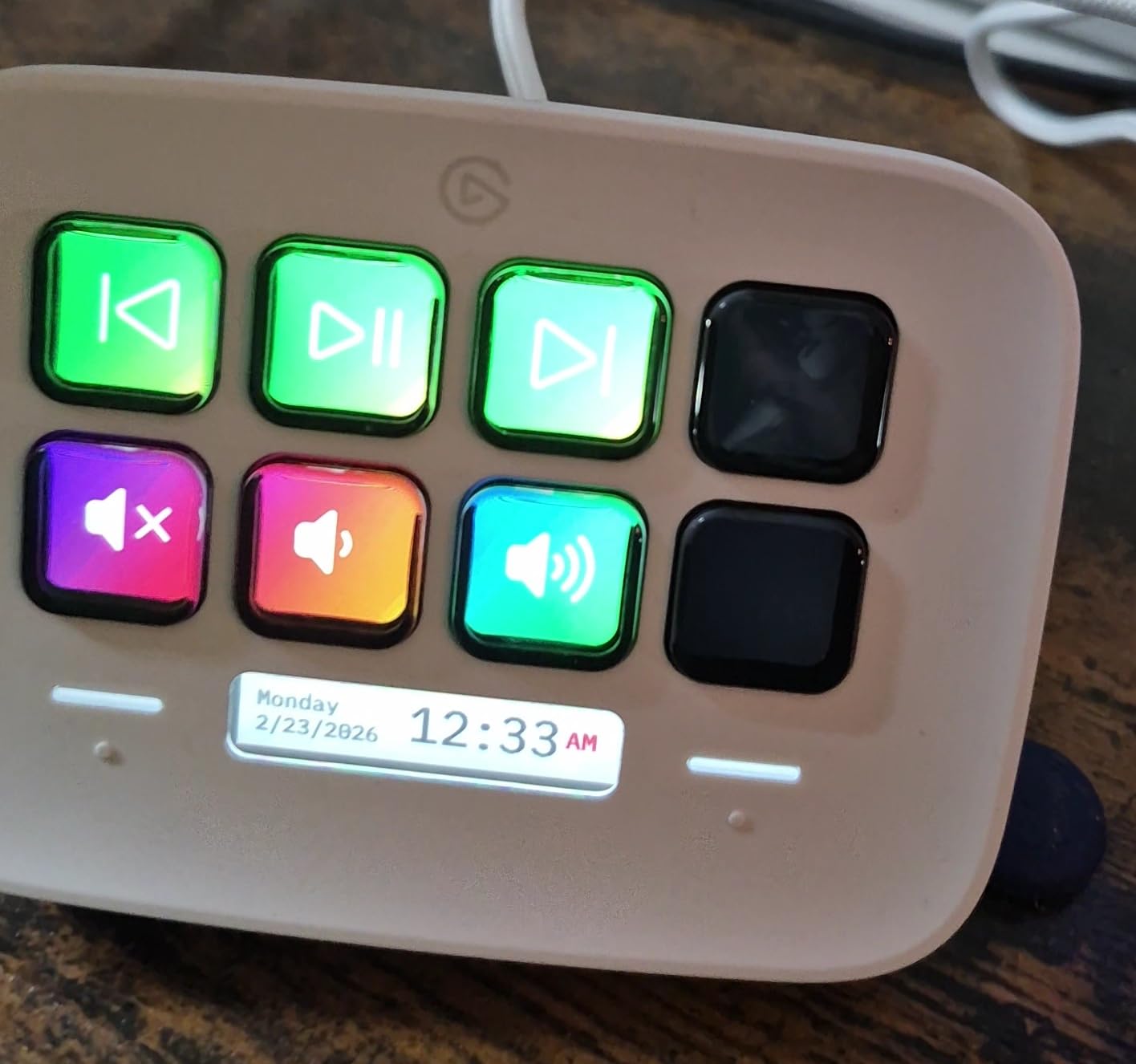 Elgato Stream Deck Neo - 8 Customizable Keys, 2 Touch Points, Speed Through Tasks & Workflows - Control Word, Excel, PowerPoint, Teams, Zoom, Spotify and More, Drag-'n-Drop Setup - Works with Mac & PC customer photo 1