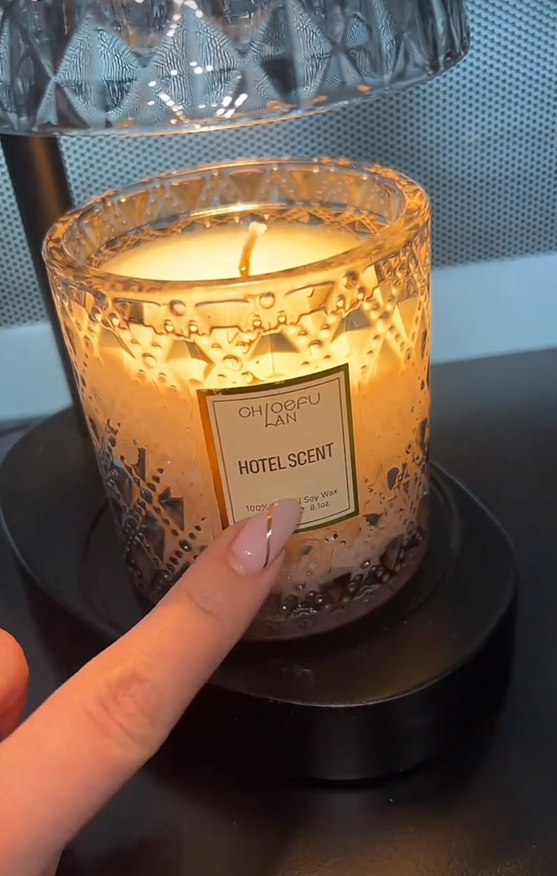 Chloefu LAN Hotel Scented Candle Natural Essential Oil, Luxury Scented Soy Jar Candle Gifts, Highly Scented, 8.1oz, Unique Blend to Promote Sleep & Relieve Stress customer photo 1