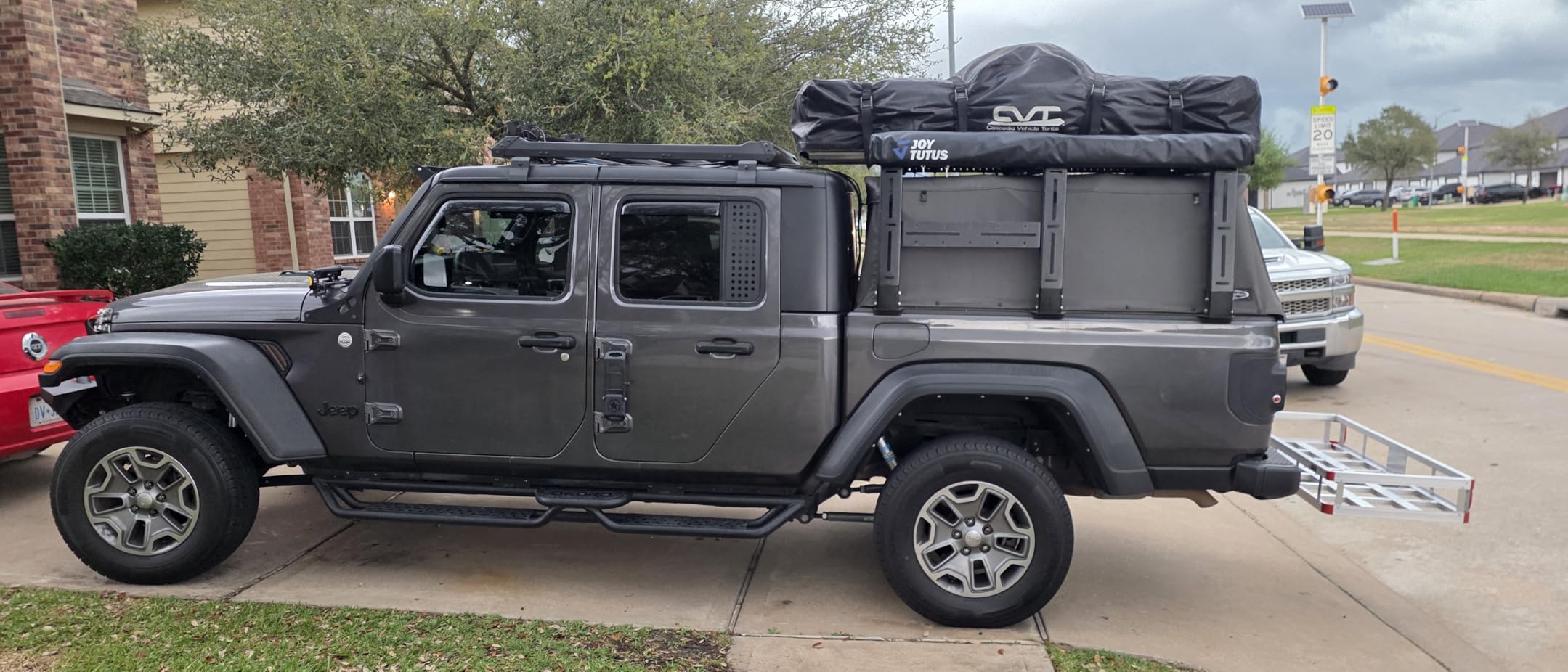 JOYTUTUS Vehicle Awning 6.6'x8.2' Roof Rack Pull-Out Sun Shade UV50+, Weatherproof 4x4 Side Sunshade for Camping, Car Awning with Adjustable Hardware, Quick Set-up, SUV/Truck/Van/Jeep customer photo 1