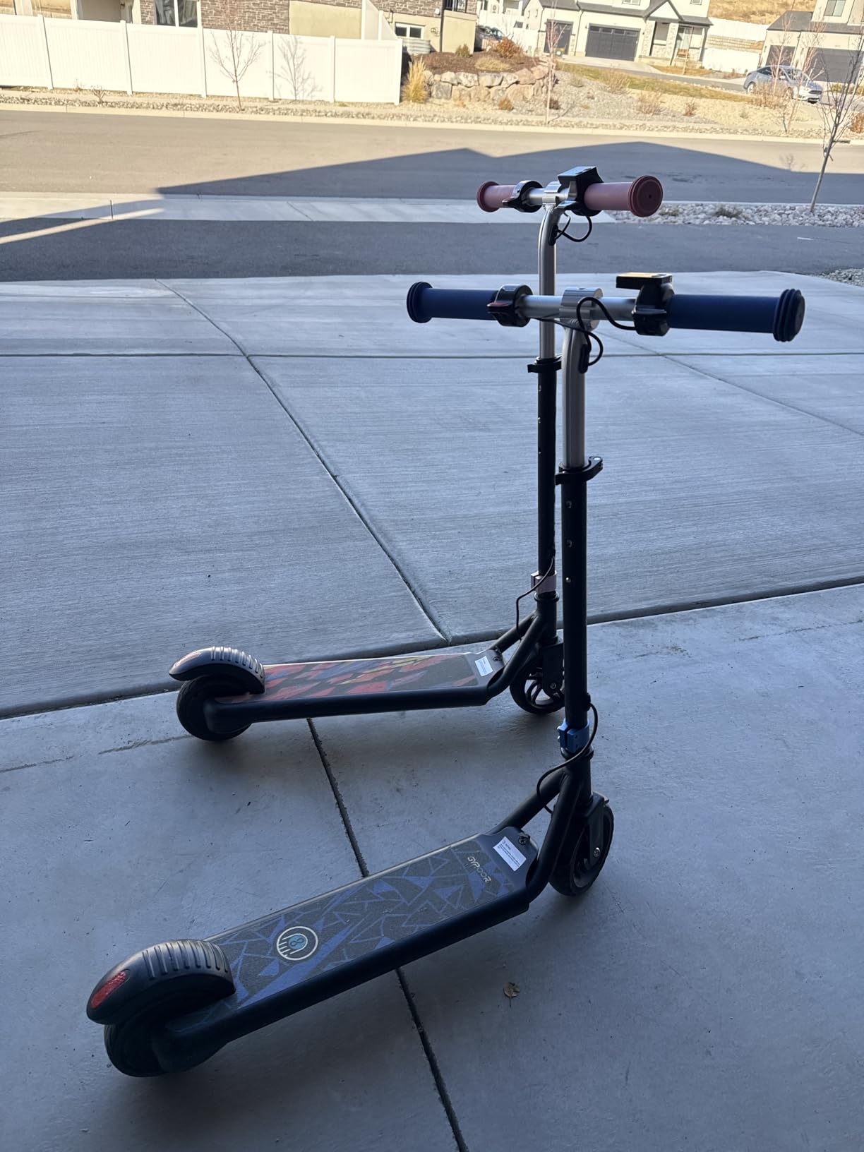 Gyroor H30 Max Electric Scooter for Kids, LED Dispaly, 150W Powerful Motor, Dual Brake System, Adjustable Height and Speed, Best Presents for Kids customer photo 2
