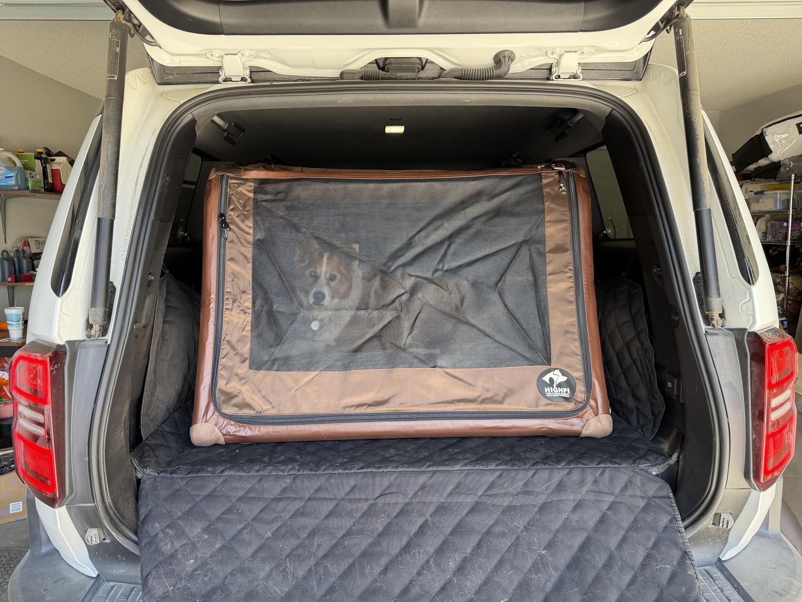 Collapsible Portable Soft Dog Crate-HIGHPI Inflatable Dog Travel Crate for Large Dogs, Waterproof Dog Kennel Outdoor Indoor, Safety Foldable Dog Cage for Car Home, Dog Carrier 37''Lx32''Wx26''H customer photo 1