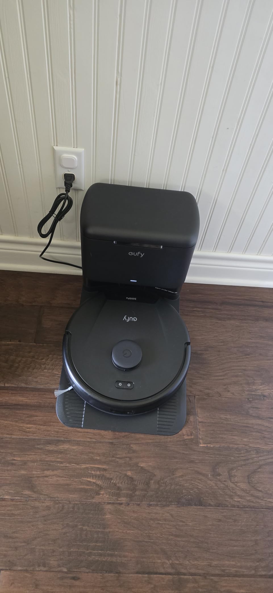 eufy L60 Robot Vacuum with Self Empty Station, Hair Detangling Technology, Up to 60 Days Hands Free Cleaning, 5,000 Pa Suction customer photo 1