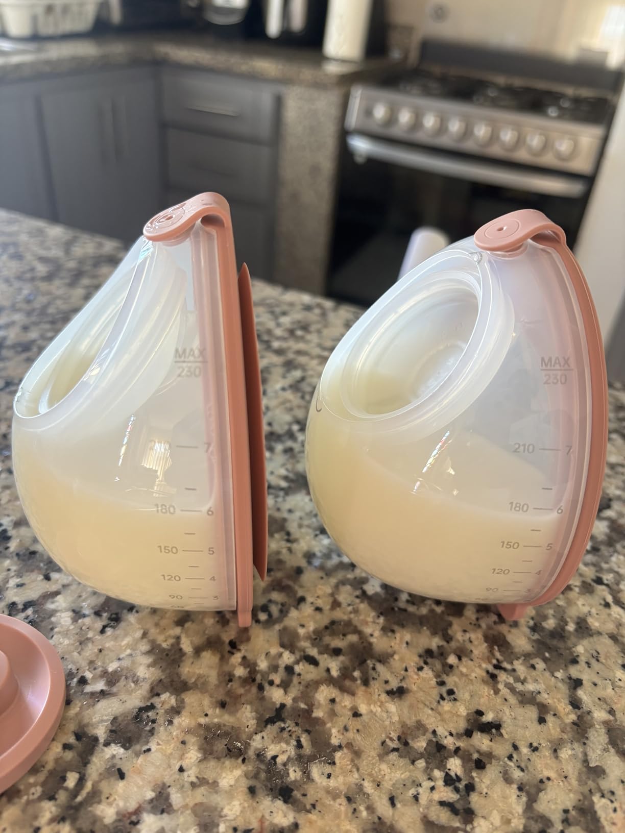 Momcozy Wearable Breast Pump V2 Pro Ultra-Lightweight, Double Electric Breast Pump Hands-Free & Portable Pump with Upgraded Flange, Quiet & Leak-Proof Electric Pump for Pumping Moms customer photo 2