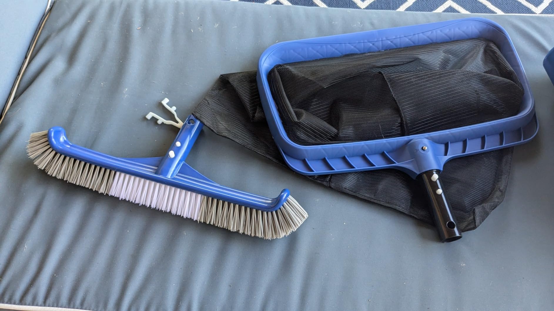 Pool Brush Head, 17