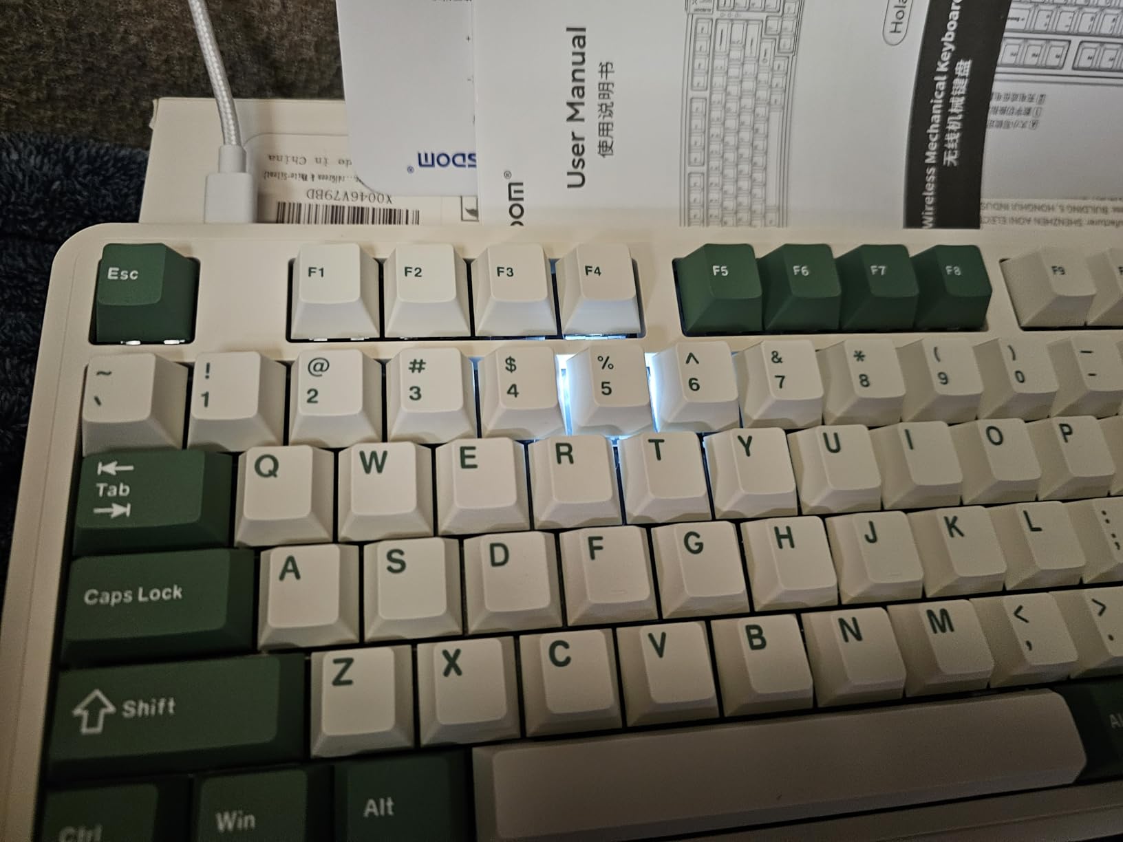 AUSDOM 98Pro Silent Mechanical Keyboard, Wireless Hot Swappable Gaming Keyboard, Gasket Structure, Pre-lubed Tactile Switches, 2.4GHz/Type-C/Bluetooth, Green & White-Silent customer photo 2
