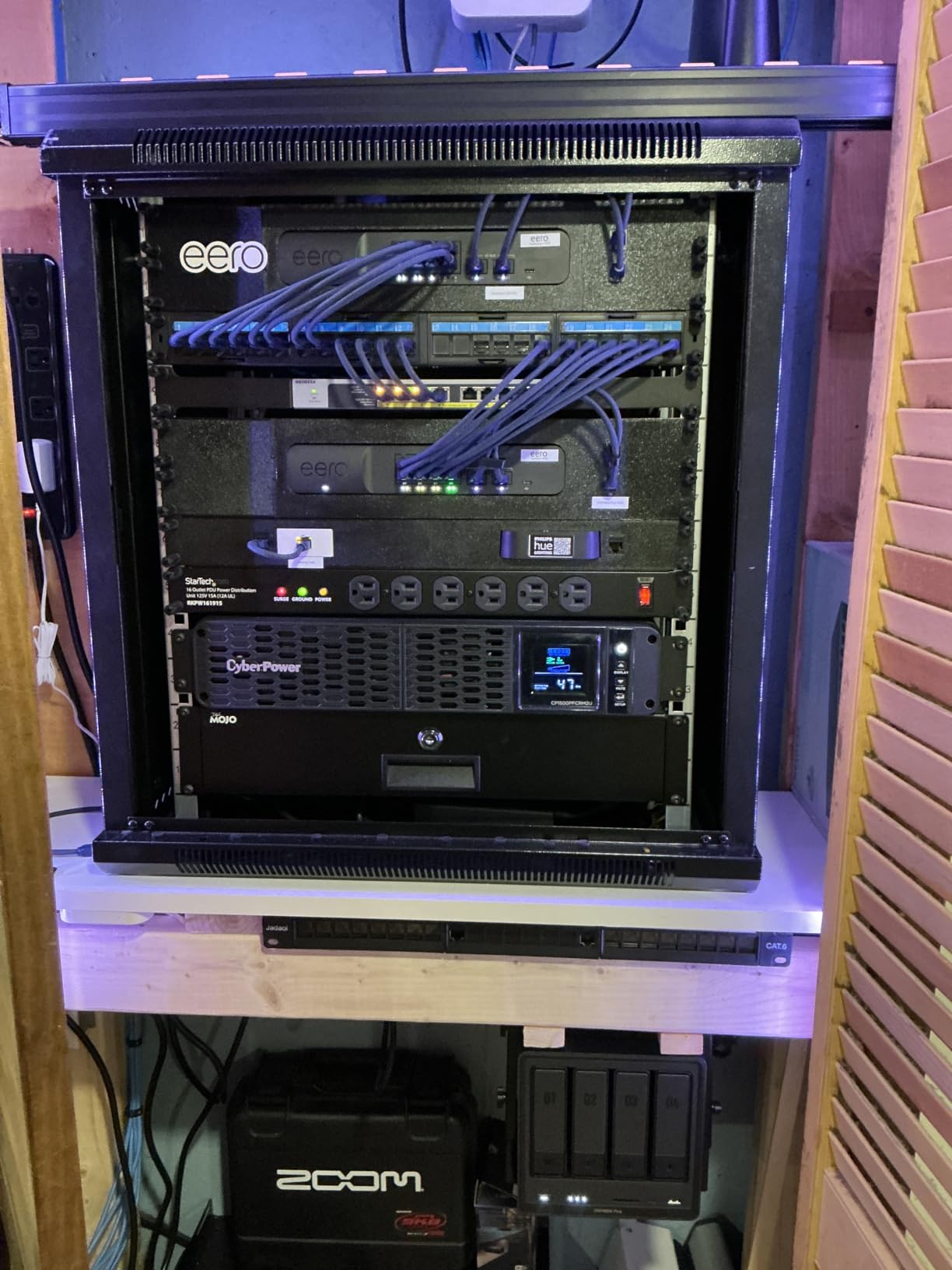 UGREEN NAS DXP4800 Plus 4-Bay Desktop NAS, Intel Pentium Gold 8505 5-Core CPU, 8GB DDR5 RAM, Built-in 128G SSD, 1 * 10GbE, 1 * 2.5GbE, 2 * M.2 NVMe Slots, 4K HDMI, Network Attached Storage (Diskless) customer photo 2