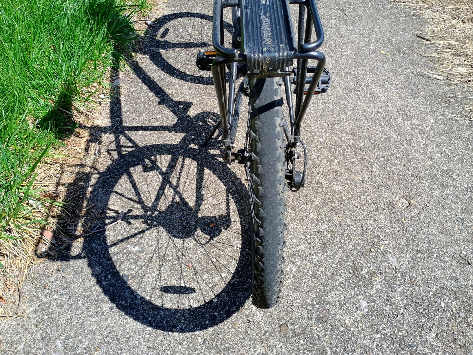 Huffy Stone Mountain Bike for Men and Women, 20/24/26 Inch, 6-Speed or 21-Speed, Front or Dual Suspension, Shimano Equipped, All-Terrain Tires customer photo 1