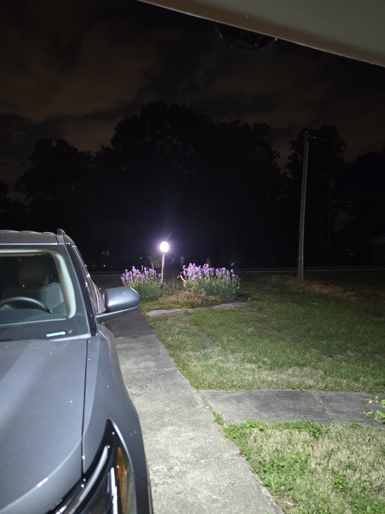 daphino 2500LM Solar Lights Outdoor with Motion Sensor,3 Head 270° Wide Angle Street Area Lights, IP65 Waterproof Security Lighting with 3 Modes(Non-Remote,2 Pcs) customer photo 1