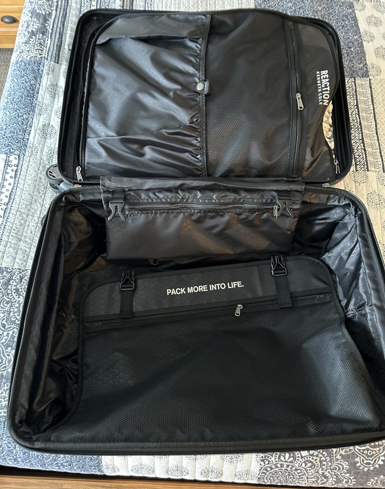 Kenneth Cole REACTION Renegade Luggage Expandable 8-Wheel Spinner Lightweight Hardside Suitcase, Periwinkle Blue, 24-Inch Checked customer photo 1