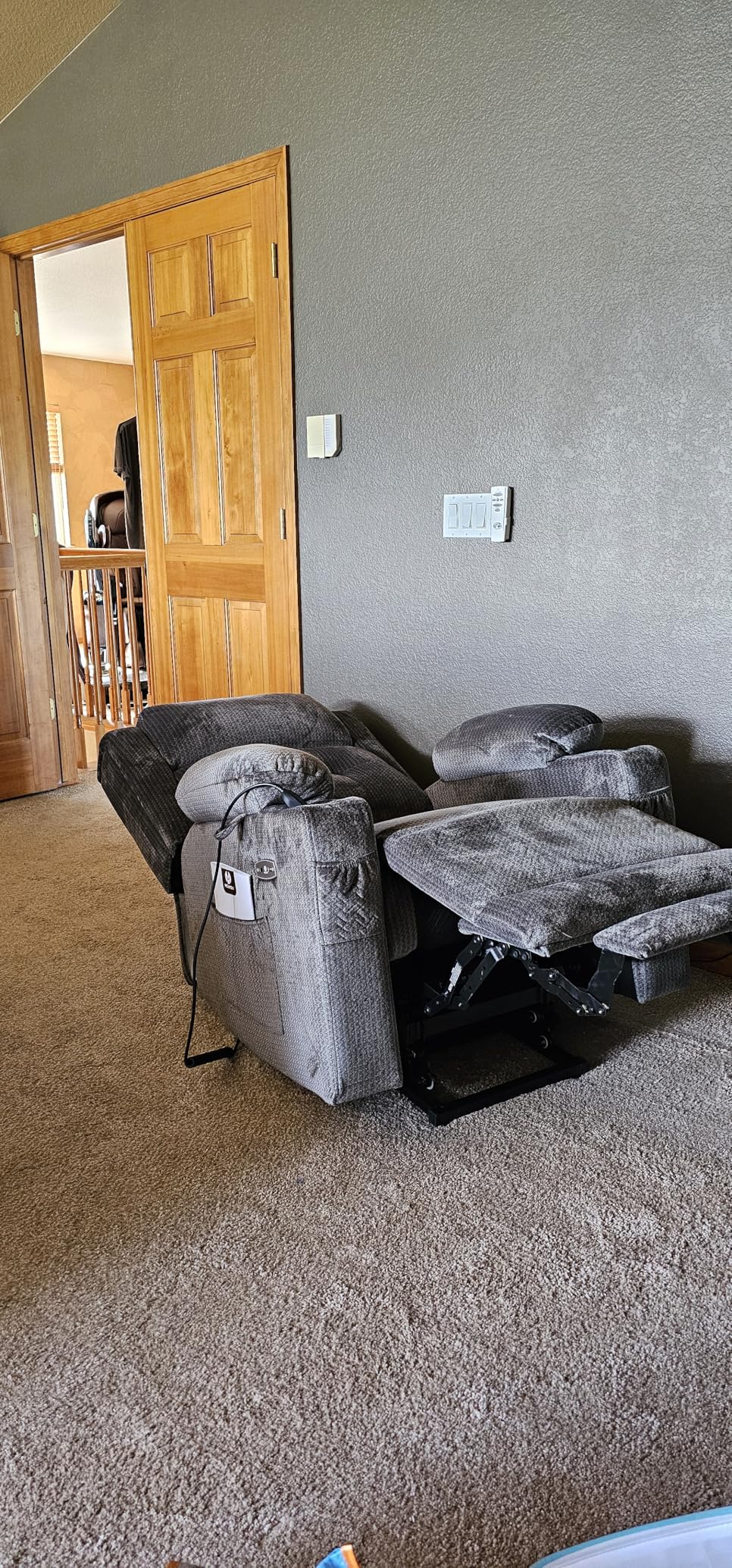 MCombo Large Triple Motor Power Lift Recliner Chair with Massage and Heat for Elderly People, Adjustable Headrest, Infinite Position, USB Ports, Fabric 7662 (Grey, Large) customer photo 1