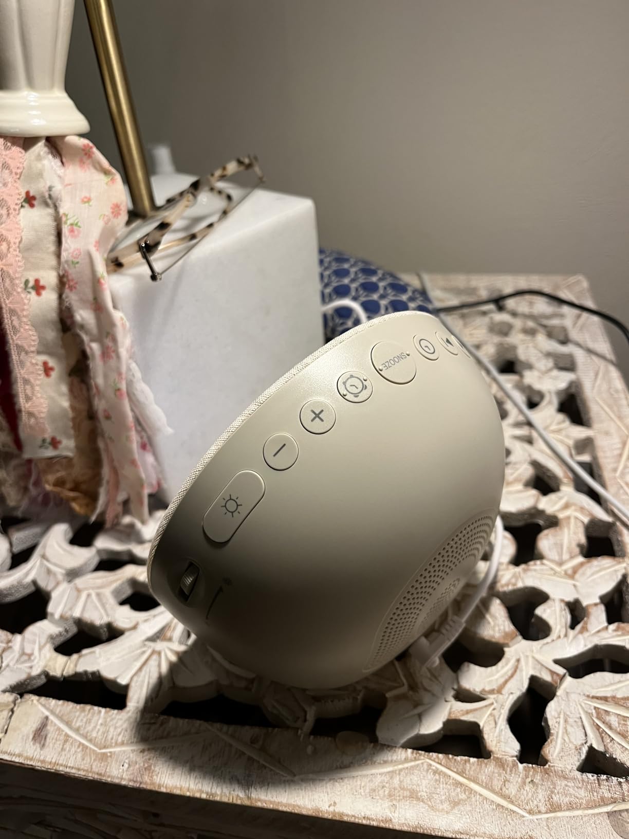 Dreamegg Sunrise 1 - Sunrise Alarm Clock, Sound Machine for Sleep, Customizable Sleep Routines, Dimmable Night Light, 29 Soothing Sounds, White Noise Machine customer photo 2