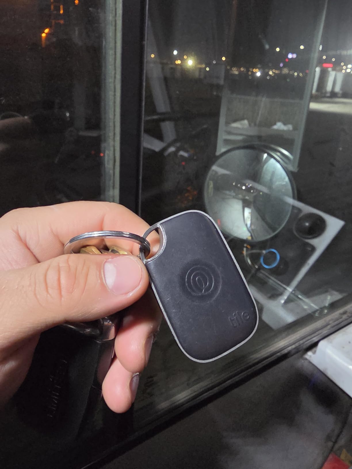 Life360 Tile Pro - Powerful Bluetooth Tracker, Key Finder and Item Locator for Keys, Bags and More. Both iOS and Android Compatible. Phone Finder. 1-Pack (Black) customer photo 1