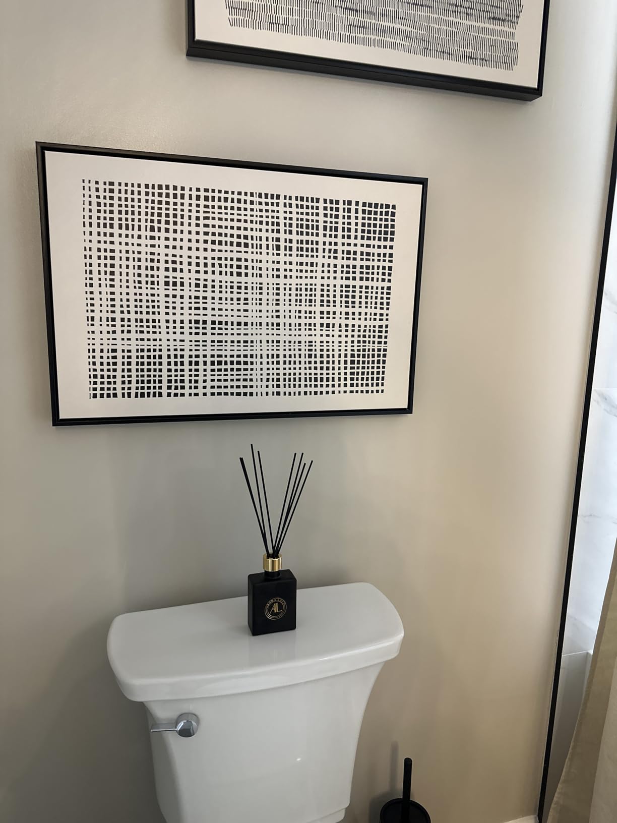 Black Reed Diffusers for Home | Premium Fragrance Diffuser | Reed Diffuser Sticks in Oil Set with Cashmere Vanilla Scent | Smell Good Stuff | Long-Lasting Oil for Bathroom & Office (5 oz) customer photo 2