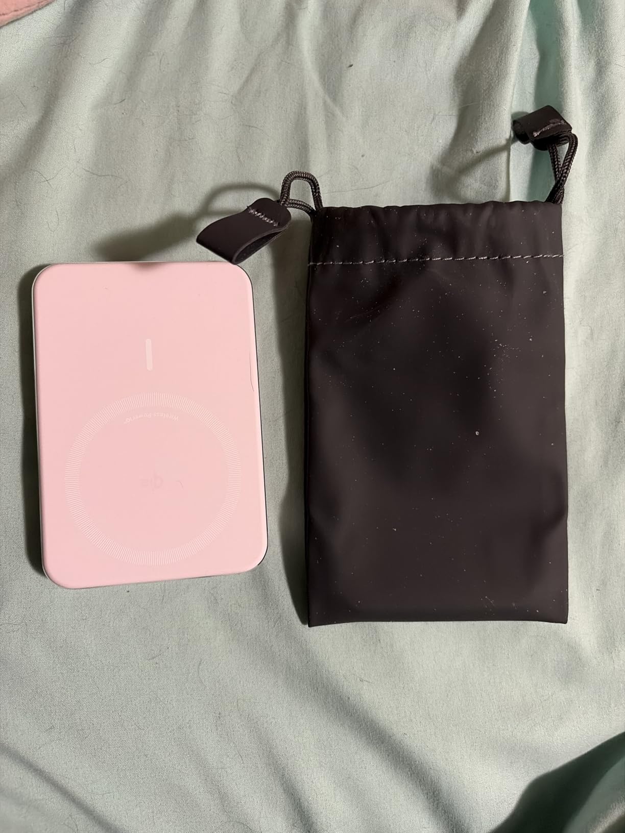 Anker MagGo Power Bank, Slim 10,000mAh Magnetic Battery Pack, Qi2 Certified 15W Ultra-Fast MagSafe Compatible Portable Charger, Ergonomic Design, for iPhone 17/16/15/14 Series, and More customer photo 2