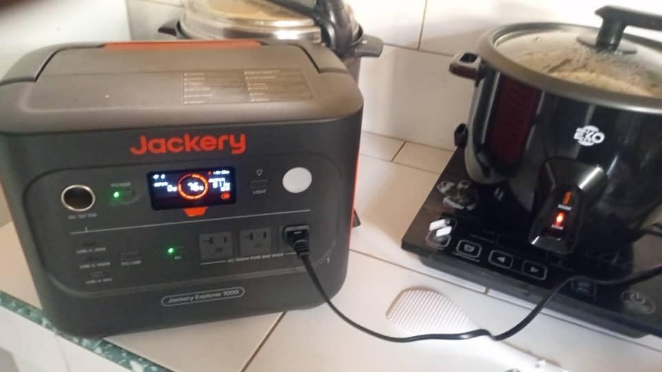 Jackery Explorer 1000 v2 Portable Power Station,1070Wh LiFePO4 Battery,1500W AC/100W USB-C Output, 1 Hr Fast Charge, Solar Generator for Camping,Emergency, RV, Off-Grid Living(Solar Panel Optional) customer photo 1