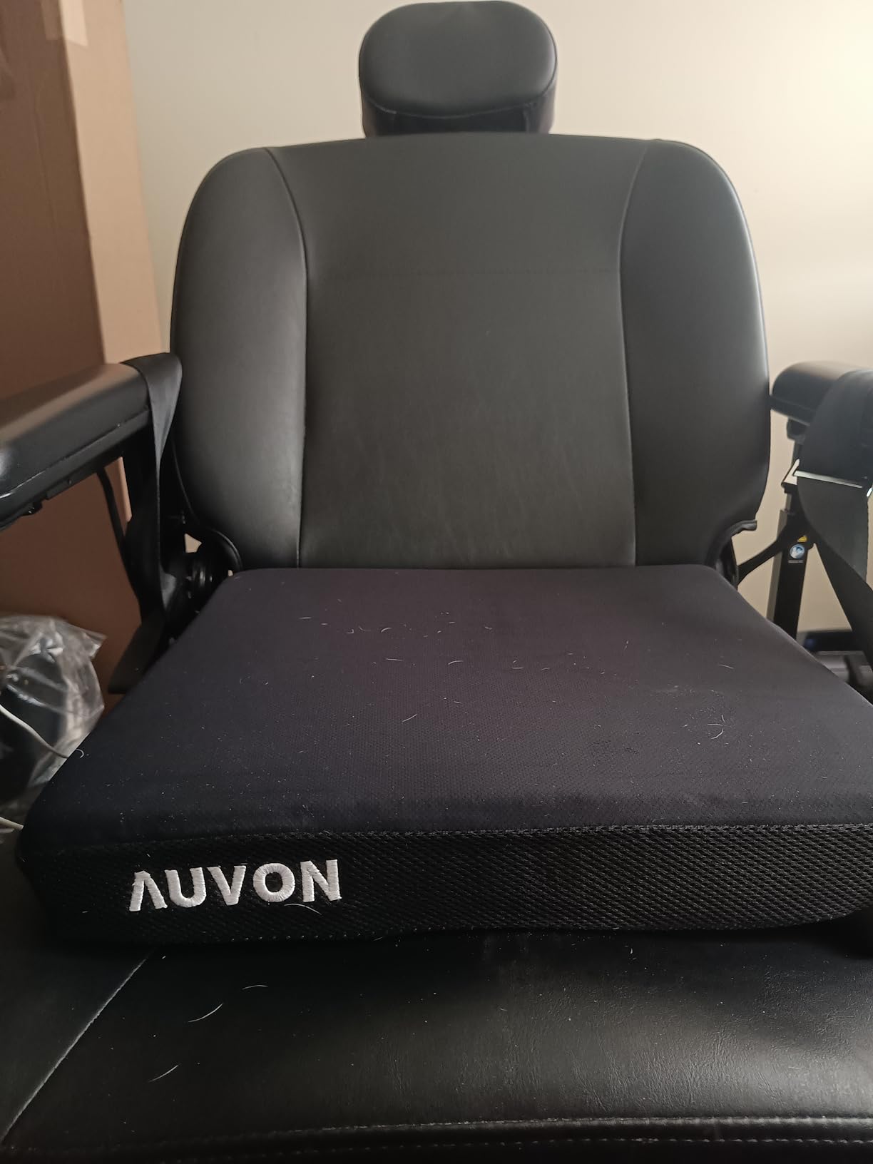 AUVON Cooling Gel Wheelchair Seat Cushion for Sciatica, Back, Pressure Sore and Ulcer Pain Relief, Breathable Memory Foam Chair Cushion with Waterproof Silk Fabric, Removable Strap, Anti-Slip Cover customer photo 2
