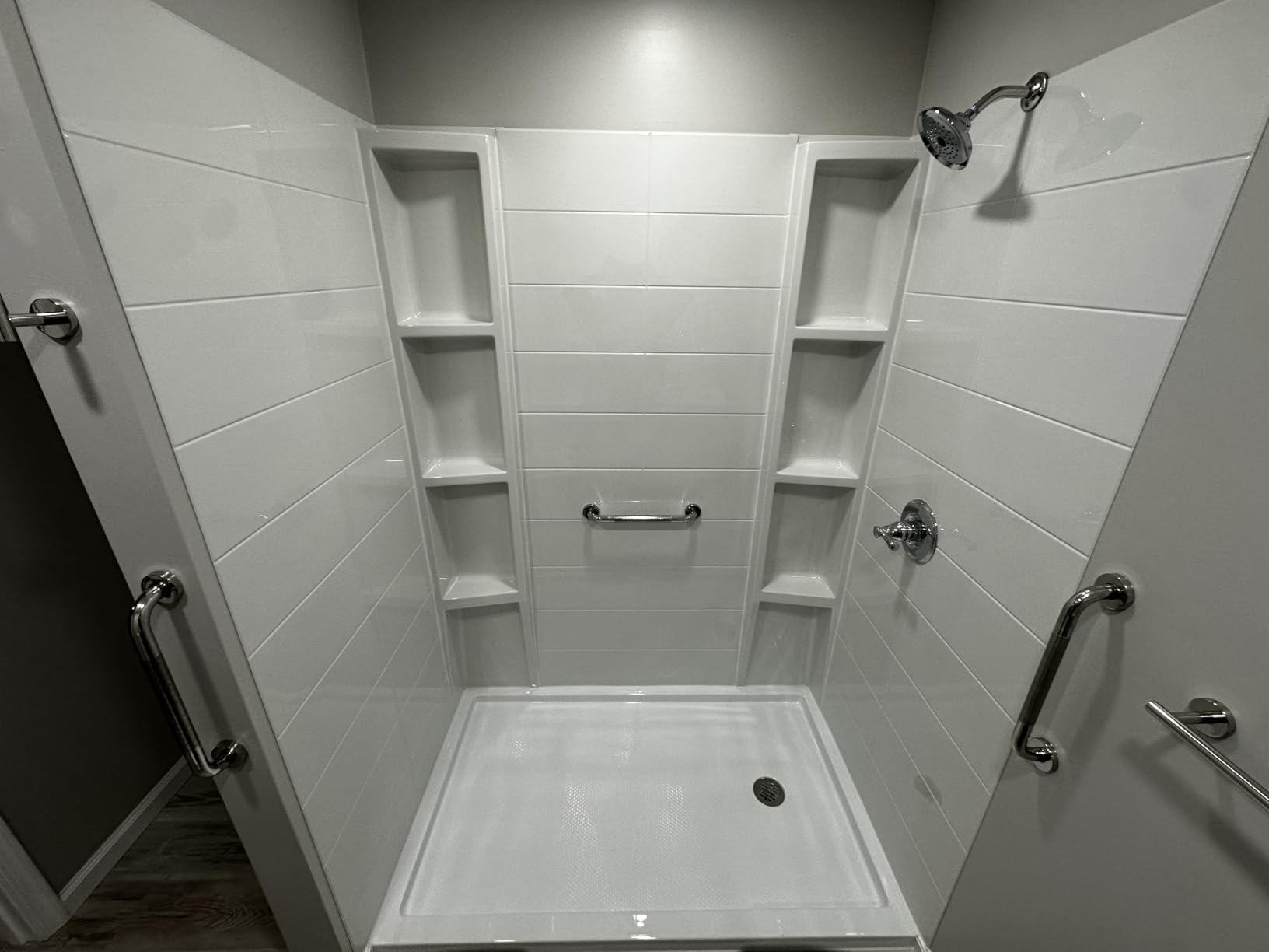 Noah William Home White Acrylic Tub Wall Surround D32 x W60 x H58 - Waterproof, Easy-to-Install, Includes Two Shelf Units - Bathtub Wall Surround Panels, Vertical Pattern, Dynamic Shelves customer photo 2