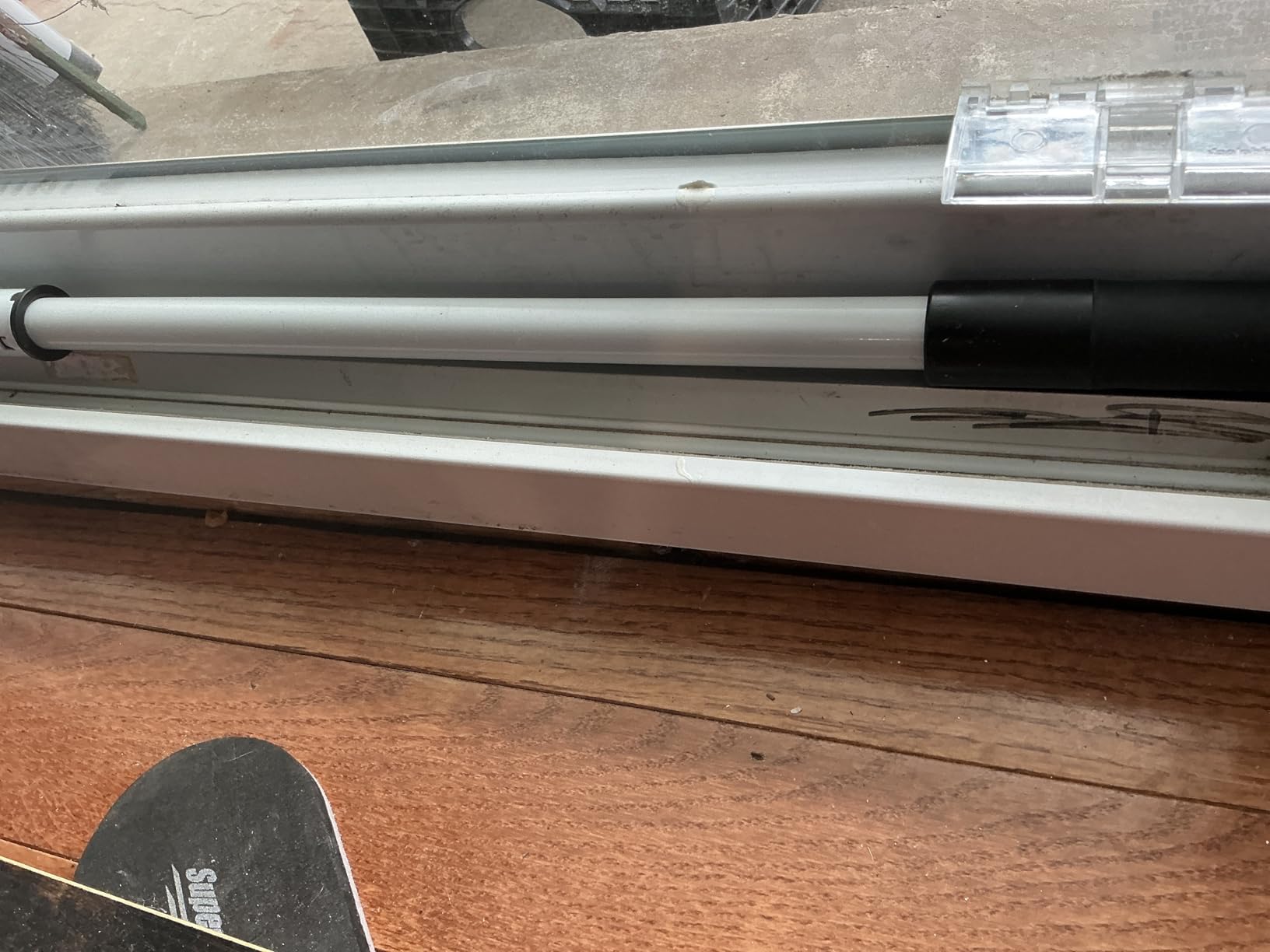 AceMining Sliding Door Security Bar, Heavy Duty Sliding Patio Door Lock Bar, 20-50inch Adjustable Multi-use Window Security Bars, Sliding Door Stopper, White, 1Pack customer photo 1