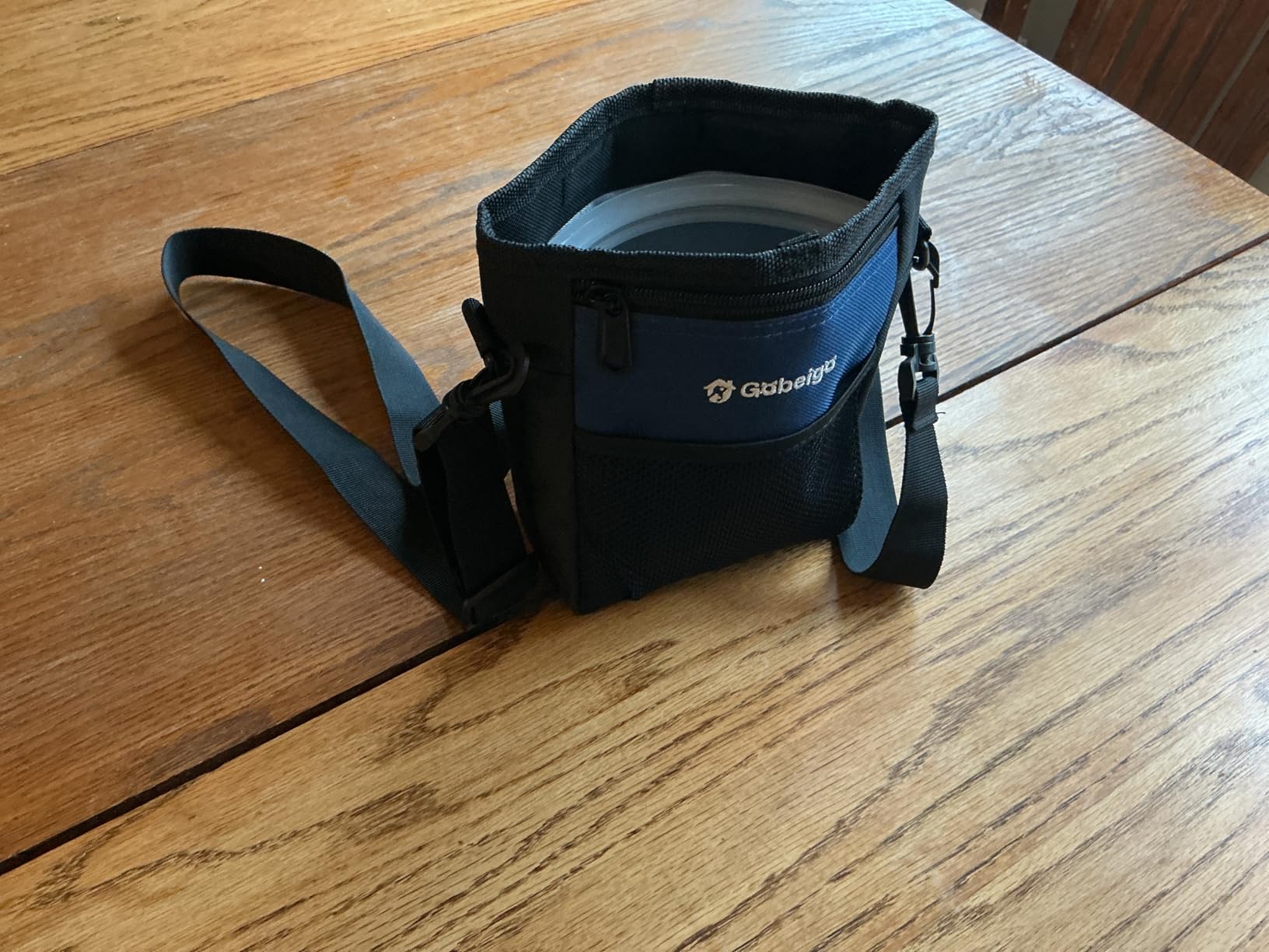 Gobeigo Dog Treat Pouch, Magnetic Closure & Sealable Silicone Bag Insert, 4-Cup Capacity - Belt Clip/Waist Belt/Crossbody Wear, Clicker Included - Great for Pet Training & Walking (Black) customer photo 1
