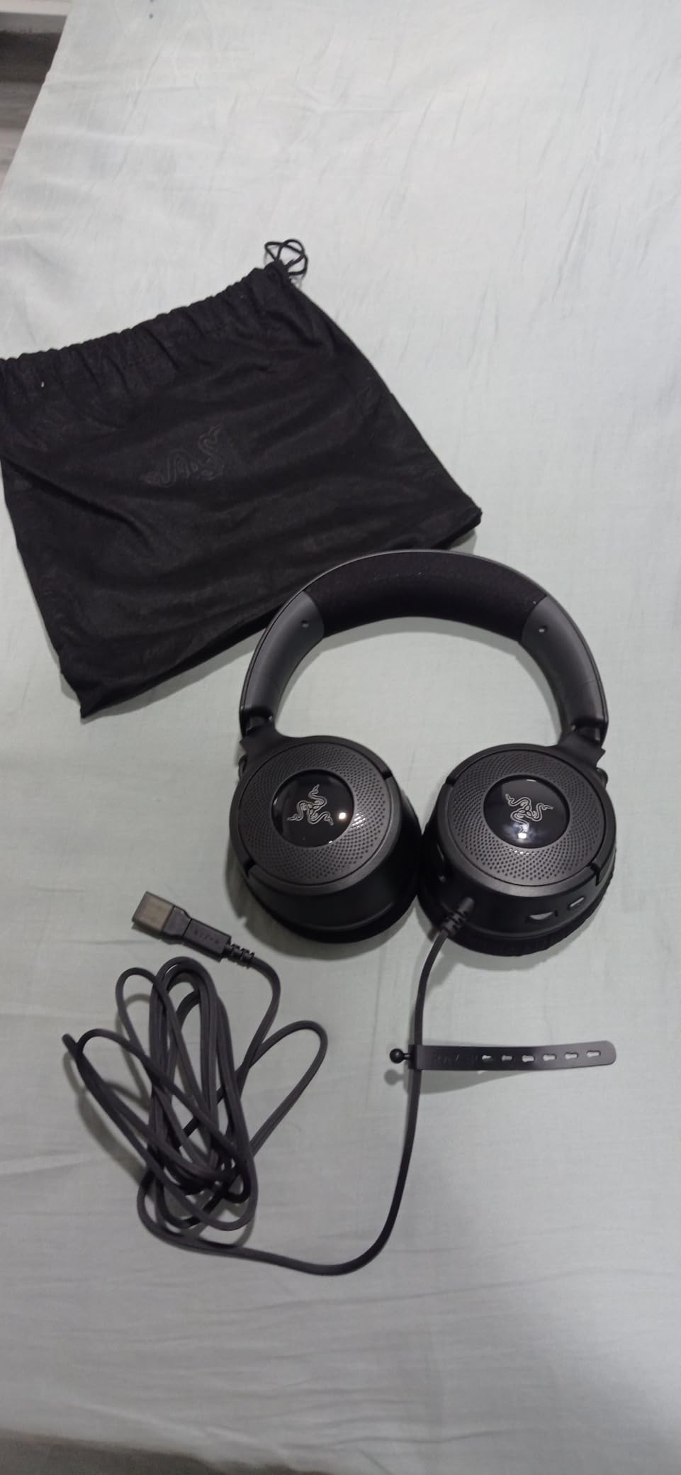 Razer Kraken V4 X Wired Gaming Headset - 40mm Drivers, Cardioid Mic, Memory Foam Cushions, Chroma RGB customer photo 2