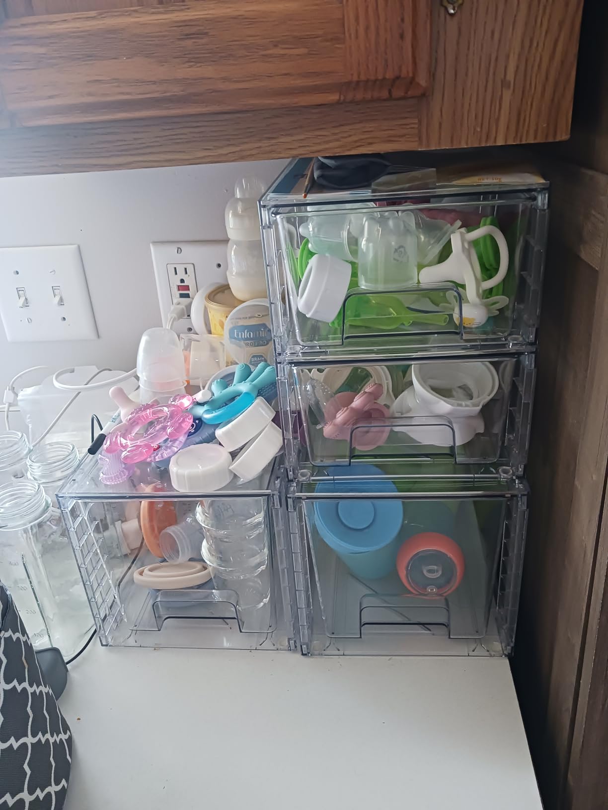 Vtopmart 4 Pack Clear Stackable Storage Drawers,Under Sink and Kitchen Organizers Storage,Easy to Assemble Plastic Drawers for Baby Bottle,Medicine, Bathroom,Cabinet and Pantry Organization customer photo 2