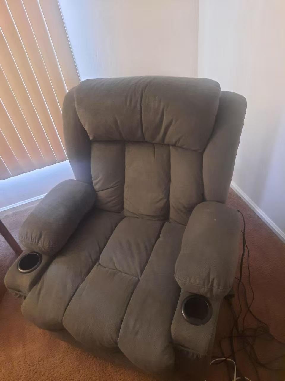 BOSMILLER Power Lift Recliner Chair for Elderly with Vibration Massage and Lumbar Heating Electric Oversized Single Sofa with Cup Holder and USB Charge Port for Living Room customer photo 2