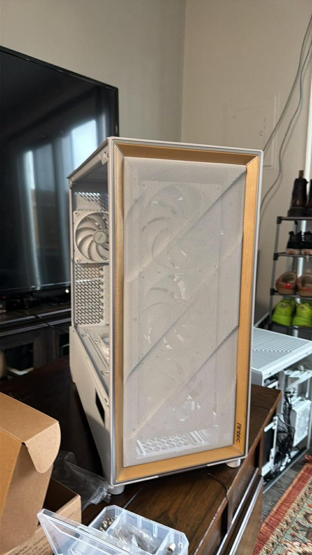 Antec Flux Pro, 6 x PWM Fans Included, High-Airflow Front Panel with Walnut Wood, iShift PSU 90 Degree Mount, USB3.0 x 2, Type-C, 420mm Radiator Support, Temp. Display, Full-Tower E-ATX PC Case customer photo 2