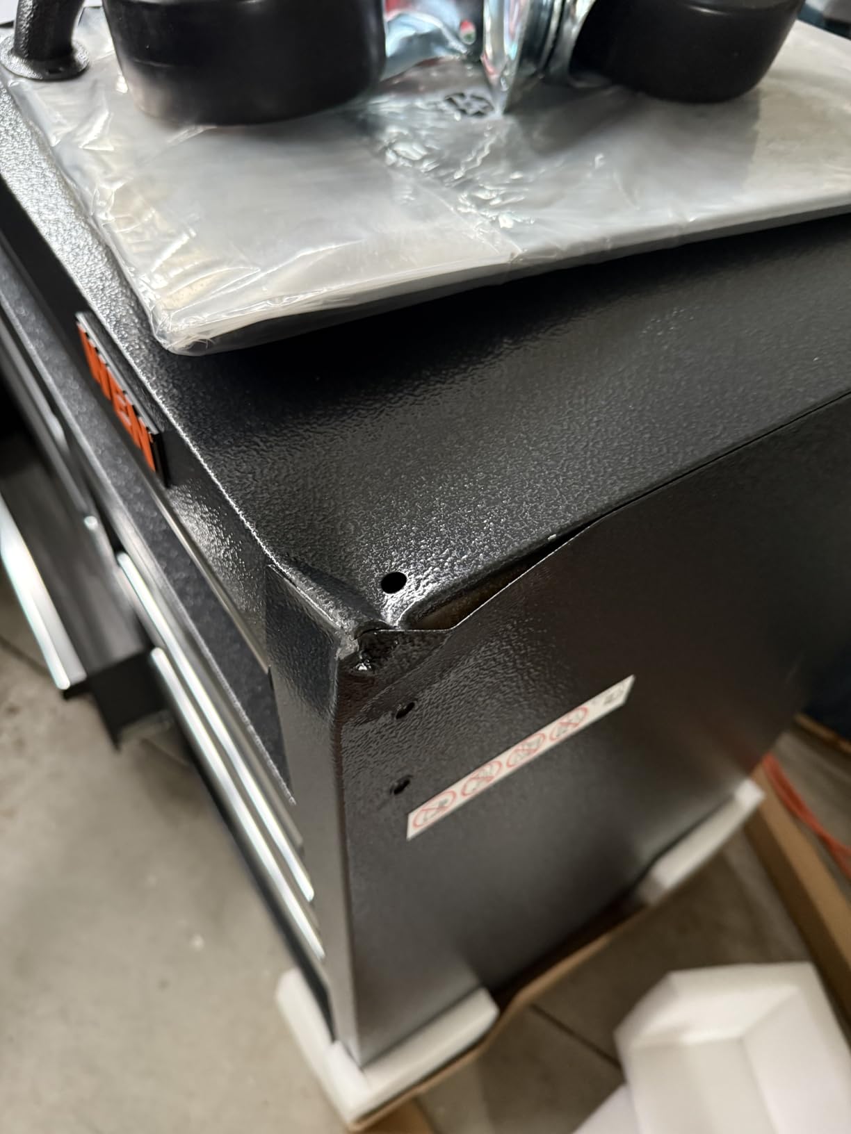 Wen 42-Inch Premium Rolling Tool Cabinet, Black, Heavy Duty 21-Gauge Powder-Coated Steel Construction (GG422B) customer photo 1