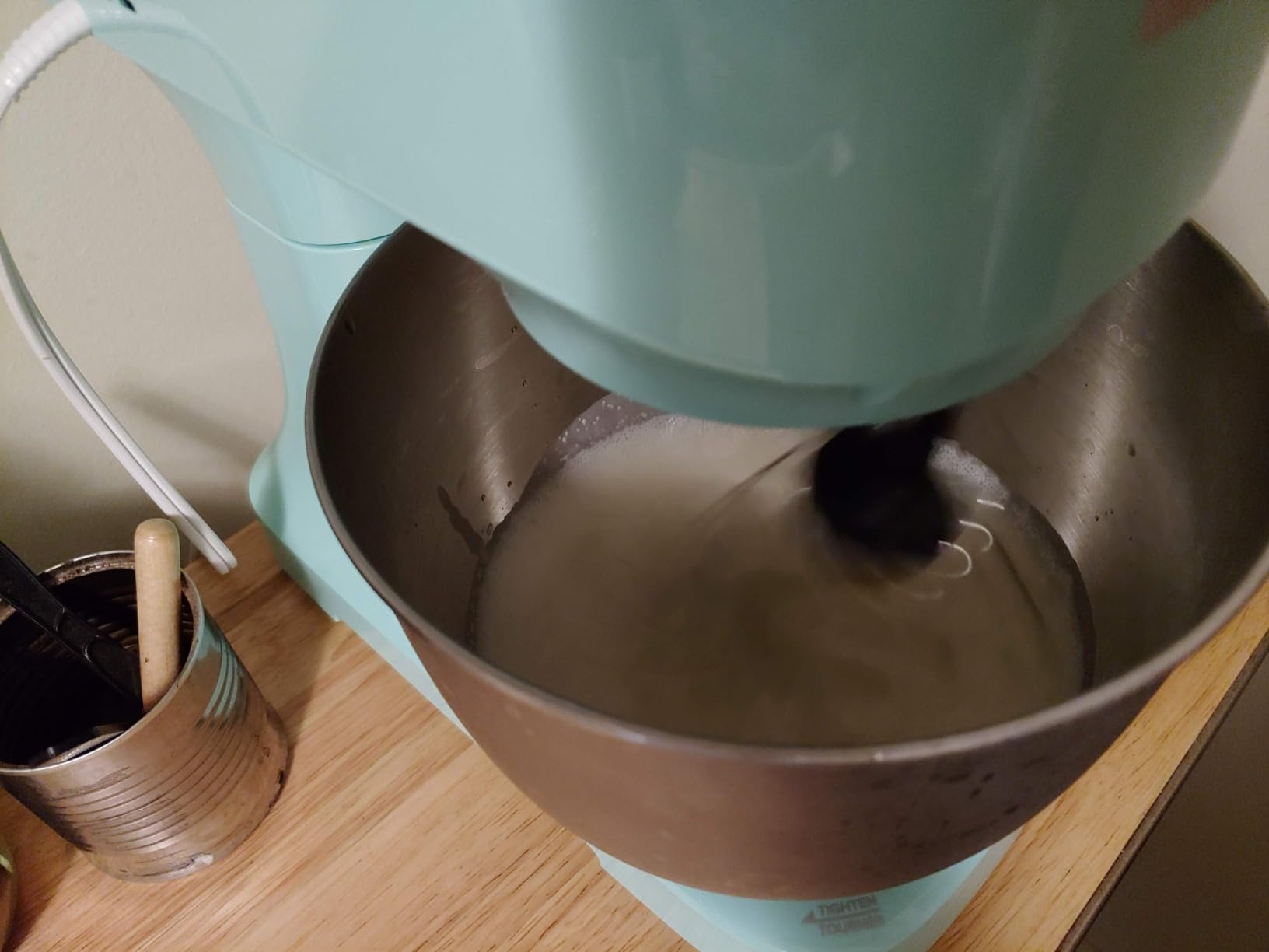 Dash 3.5QT Tilt-Head Stand Mixer - Electric Stand Mixer with Stainless Steel Bowl and Splash Guard For Baking - Cream, 3.5-Quart customer photo 1