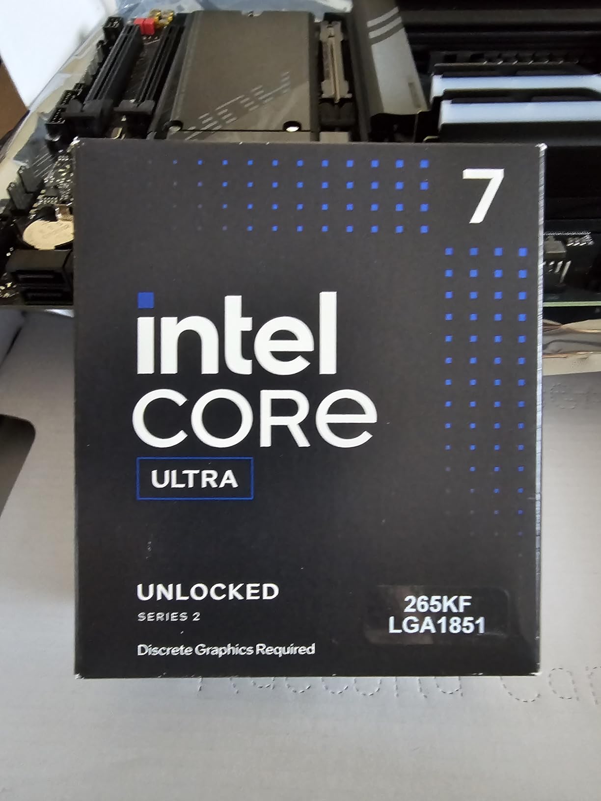 Core Ultra 7 Desktop Processor 265KF - 20 cores (8 P-cores + 12 E-cores) up to 5.5 GHz customer photo 1