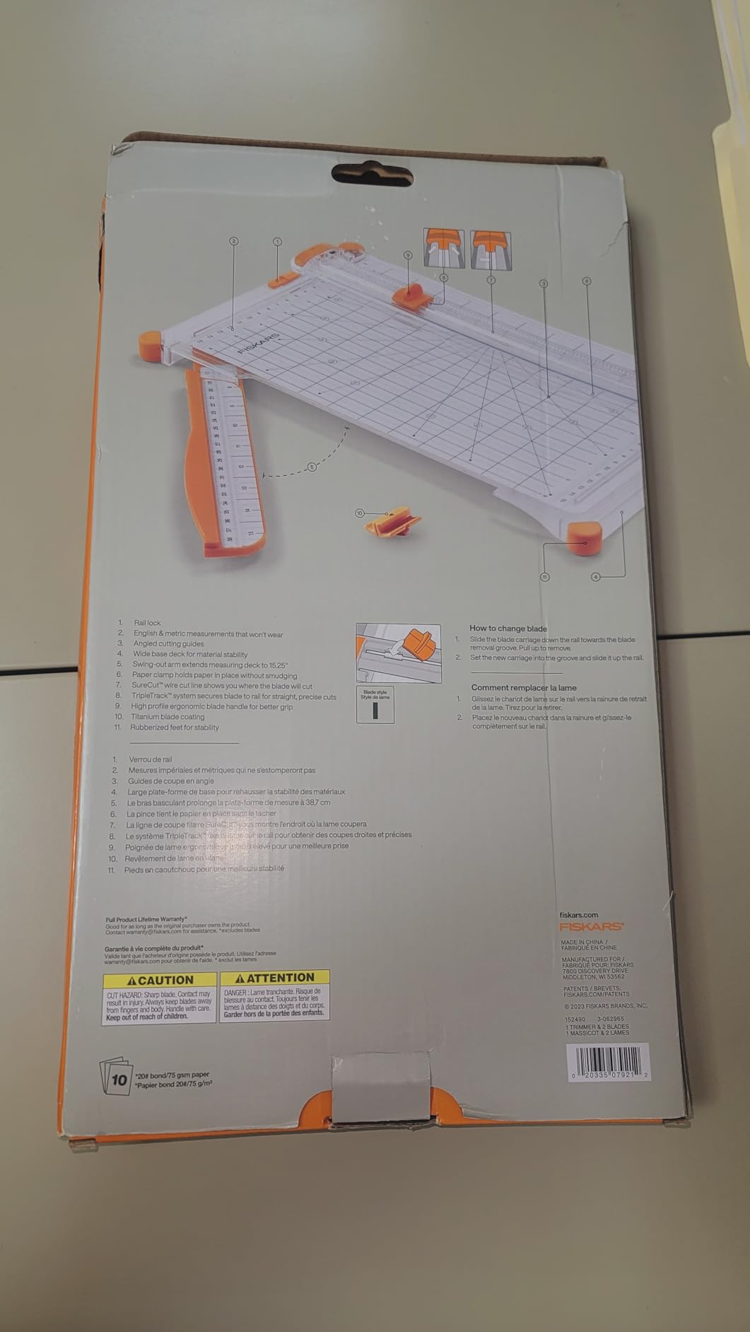 Fiskars Precision Paper Trimmer, Easy and Accurate Crafting Tool, Cuts Straight for Crafts, Cards, and More customer photo 1