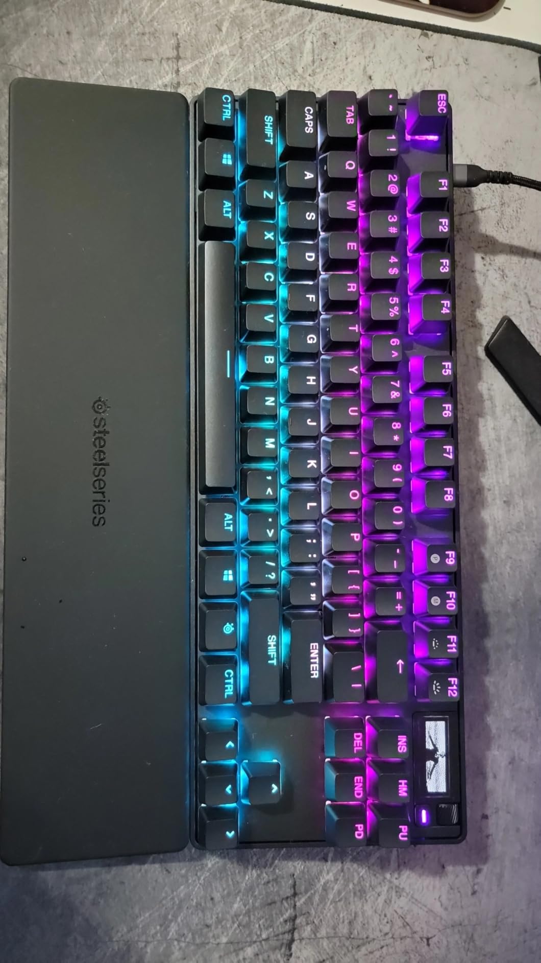 SteelSeries Apex Pro TKL Gen 3 OmniPoint 3.0 HyperMagnetic Gaming Keyboard - Adjustable Actuation - Rapid Trigger - OLED - RGB - PBT Keycaps - USB-C customer photo 2