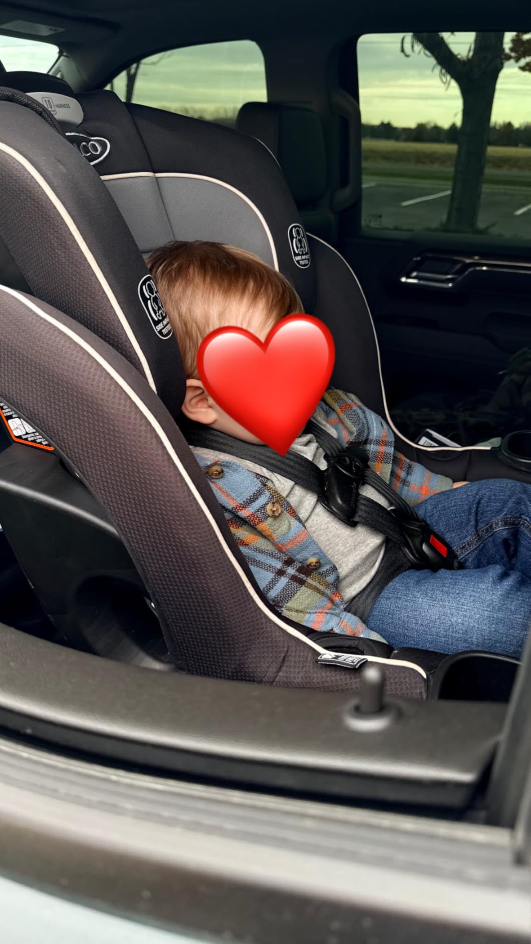 Graco Extend2Fit Convertible Baby Car Seat, Rear and Forward Facing, Adjustable Extension Panel for Extra Legroom, Kenzie customer photo 2