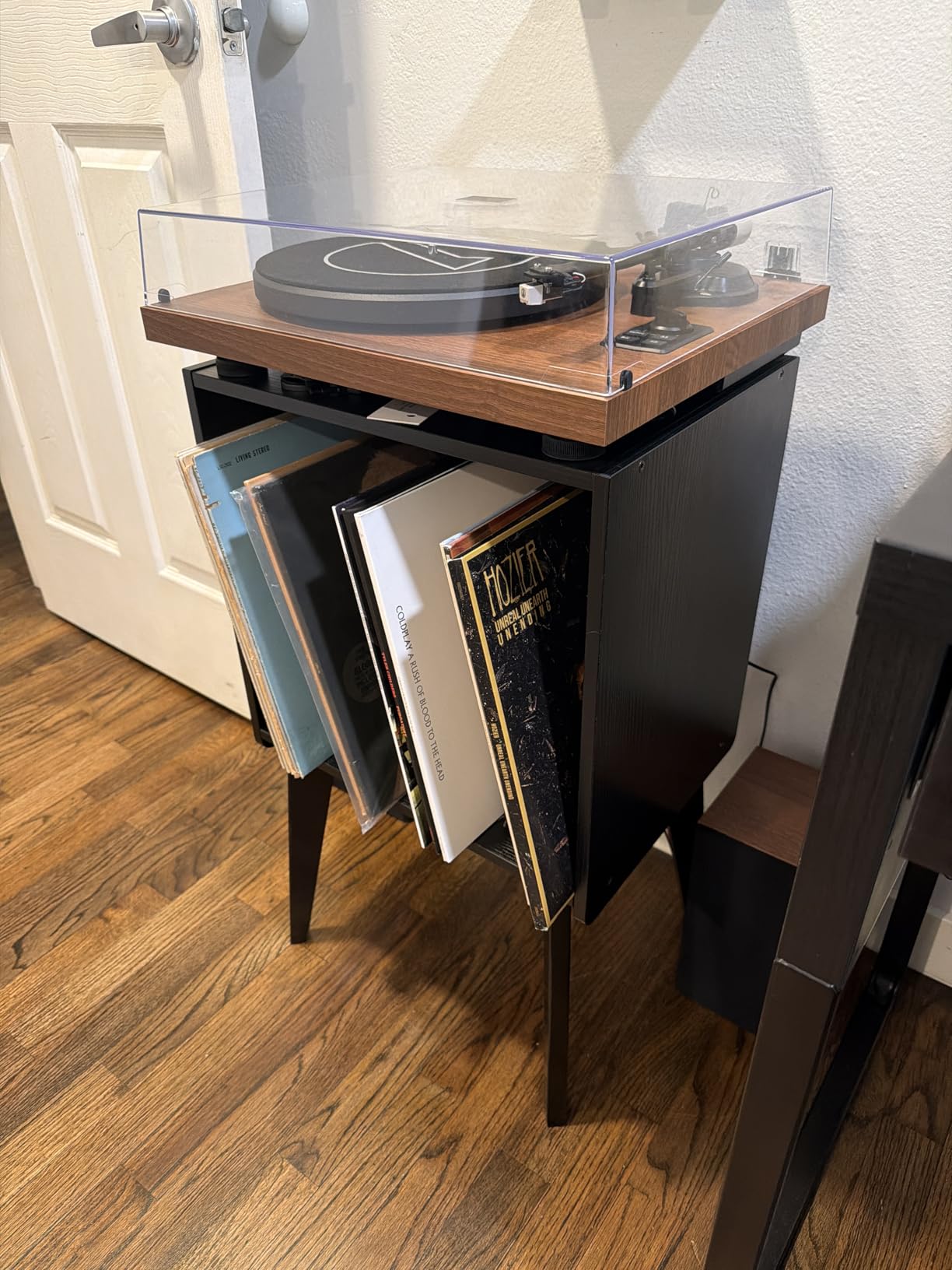 Gannyfer Record Player Stand - Mid-Century Vinyl Record Storage Stand Holds Up to 160 Albums, Small Space Record Player Organizer Shelf with Wood Legs customer photo 1