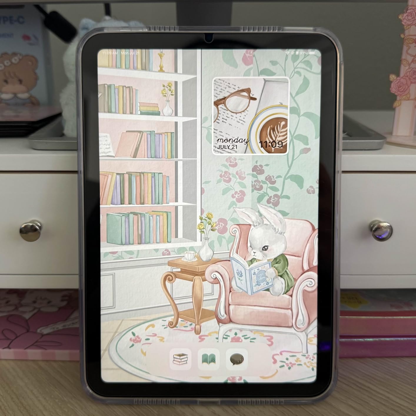 iPad mini (A17 Pro): Apple Intelligence, 8.3-inch Liquid Retina Display, 128GB, Wi-Fi 6E, 12MP Front/12MP Back Camera, Touch ID, All-Day Battery Life - Starlight customer photo 1