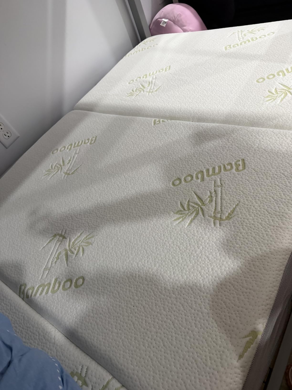 Inofia Queen Folding Mattress, 6 Inch Trifold Memory Foam Mattress with Ultra Soft Removable Cover, Foldable & Portable Queen Size Bed (78