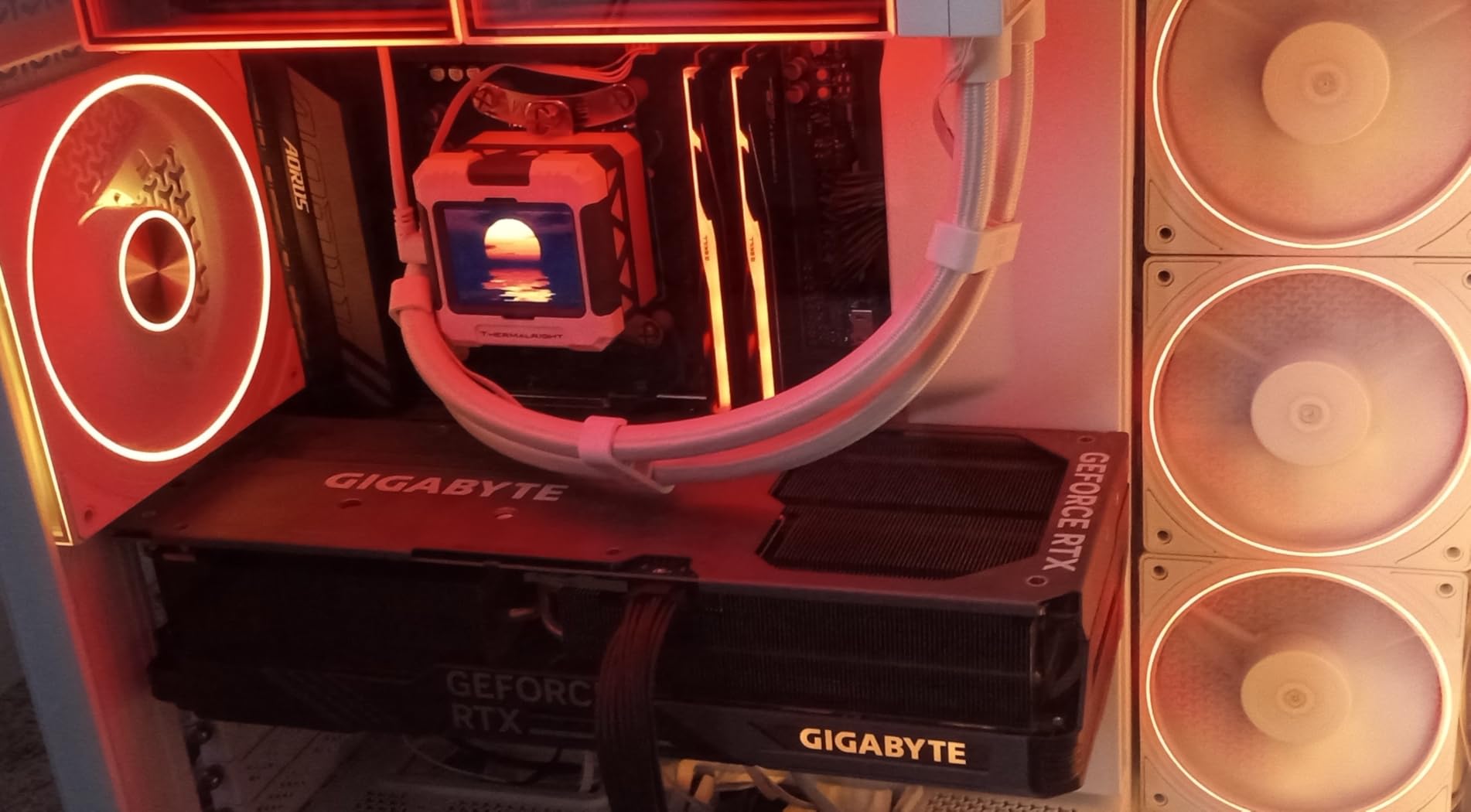 AMD RYZEN 7 9800X3D 8-Core, 16-Thread Desktop Processor customer photo 2