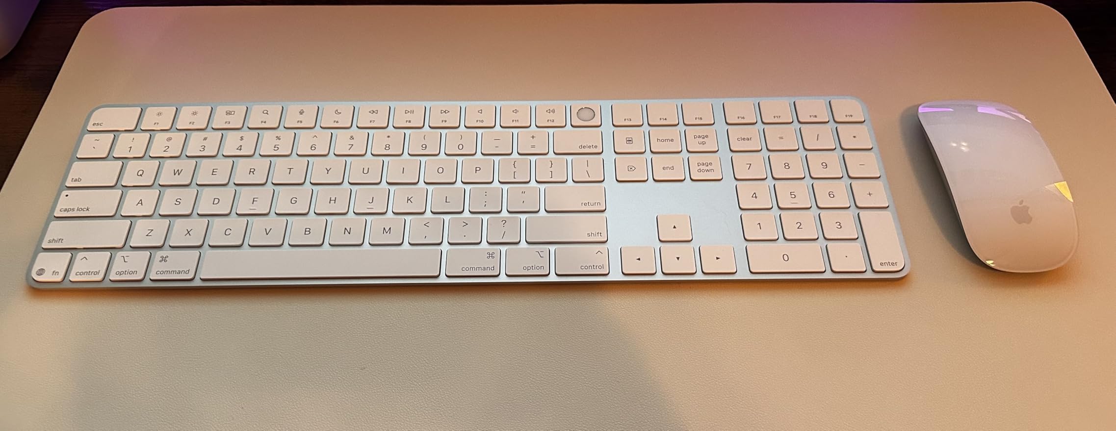 Magic Keyboard with Touch ID and Numeric Keypad for Mac Models with Apple Silicon - US English - Black Keys customer photo 2