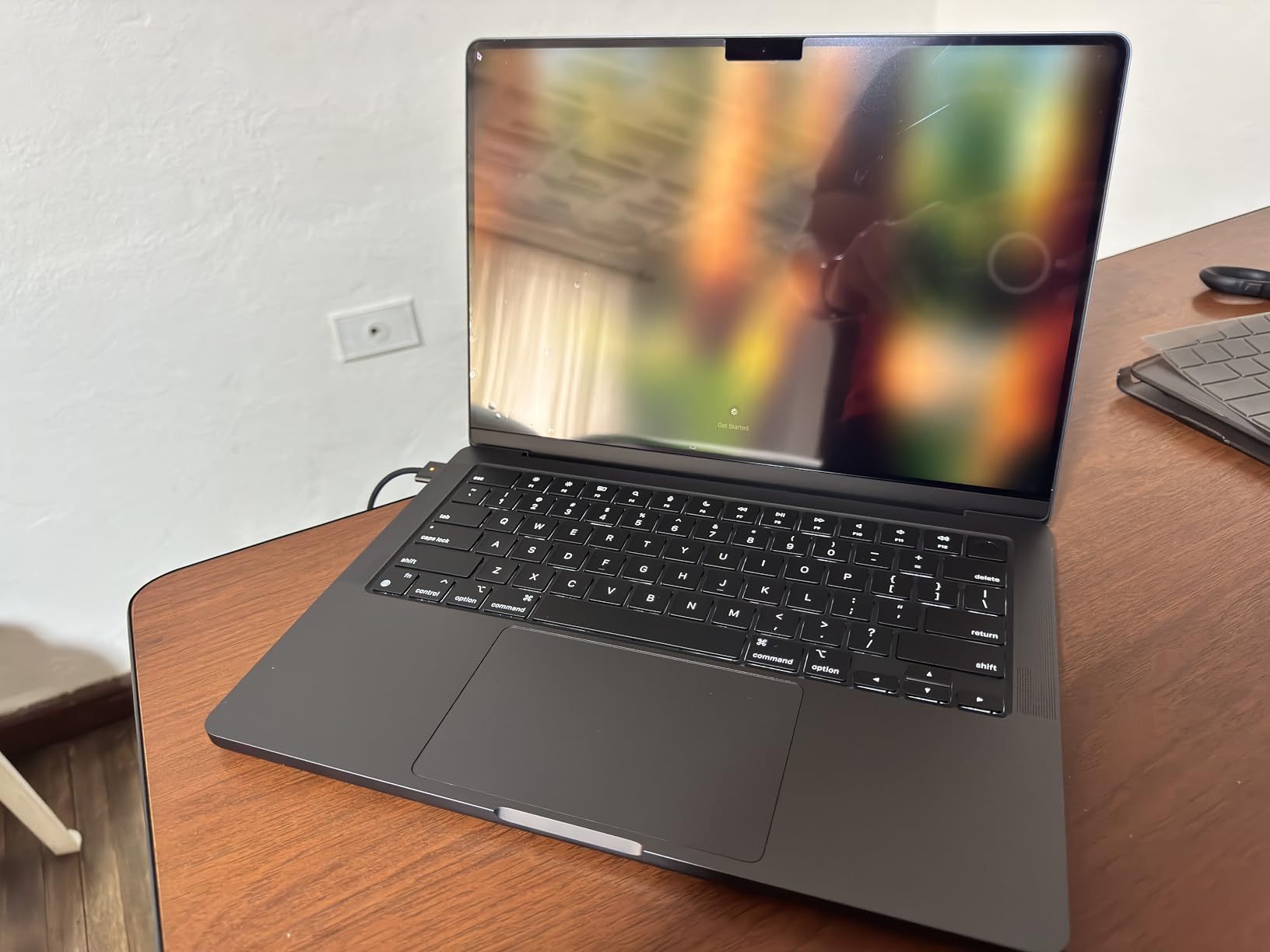 Apple 2024 MacBook Pro Laptop with M4 Pro, 12-core CPU, 16-core GPU: 14.2-inch Liquid Retina XDR Display, 24GB Unified Memory, 512GB SSD customer photo 2