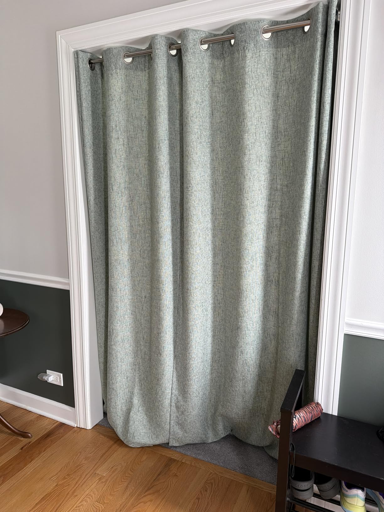 TEECK Shower Curtain Rod, 32-80 inch Adjustable Spring Tension Curtain Rod, Never Rust Anti-Slip Shower Curtain Rod for Bathroom, No Drilling, Never Collapse, Easy to Use, Silver customer photo 1